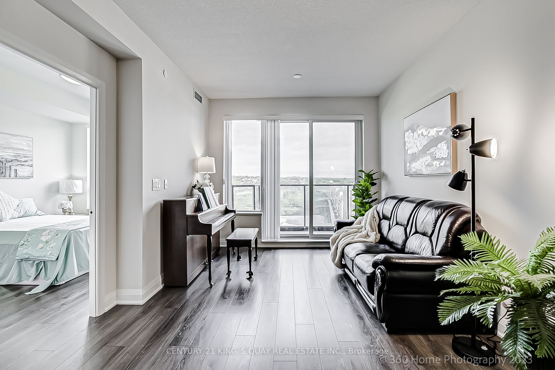 28 Uptown Drive, #715
