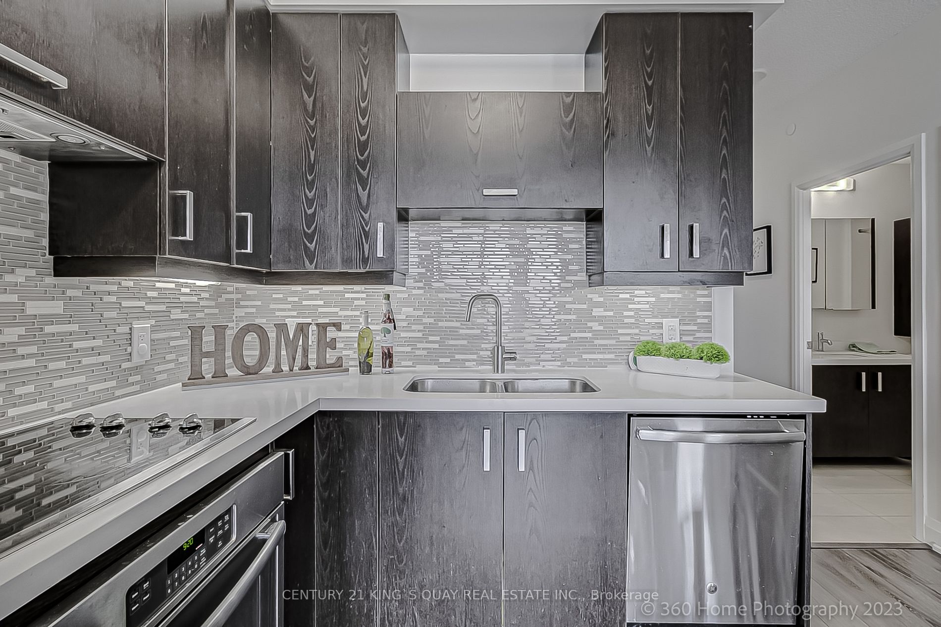 28 Uptown Drive, #715