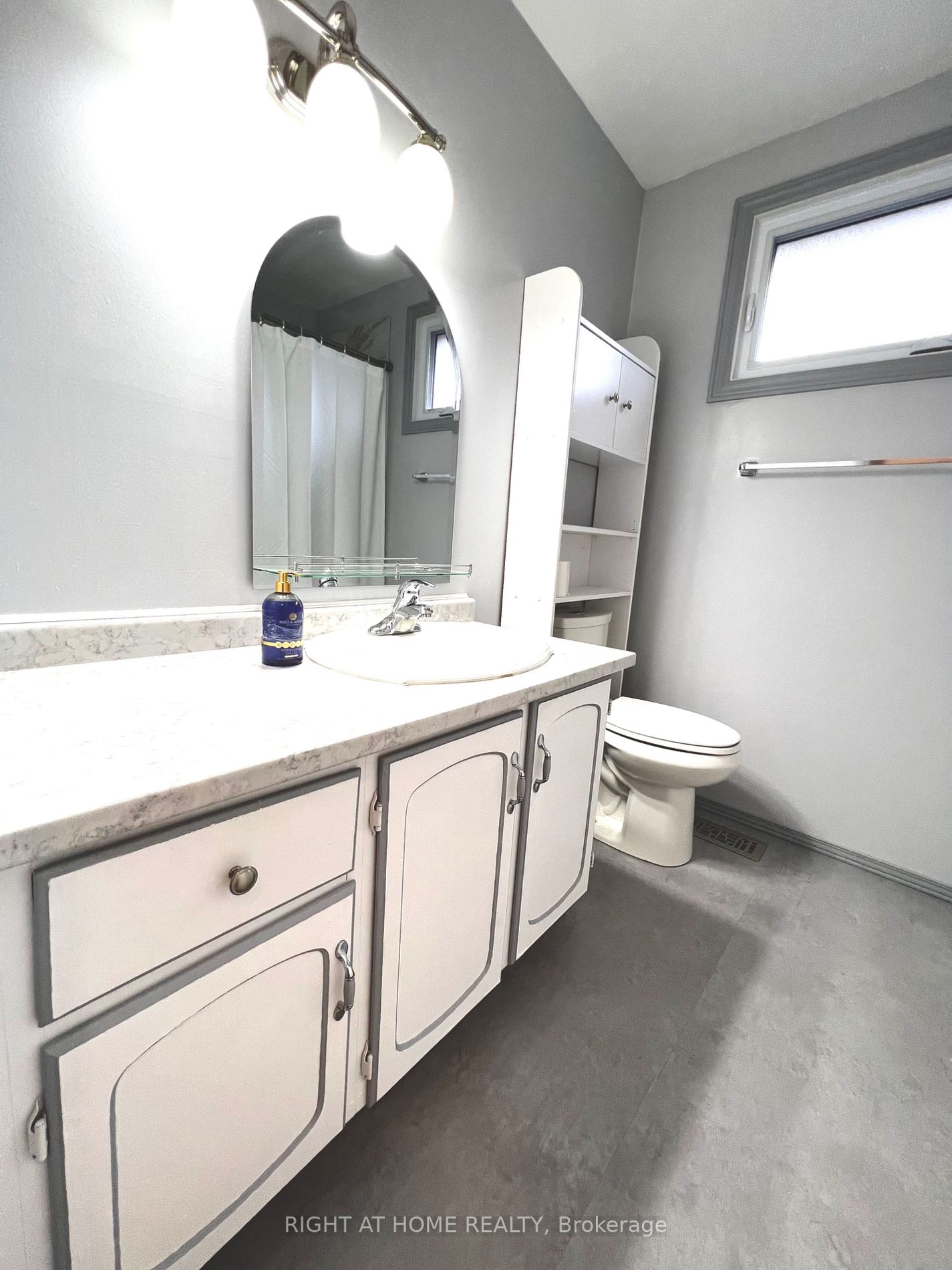 397 Simcoe Road, #Upper