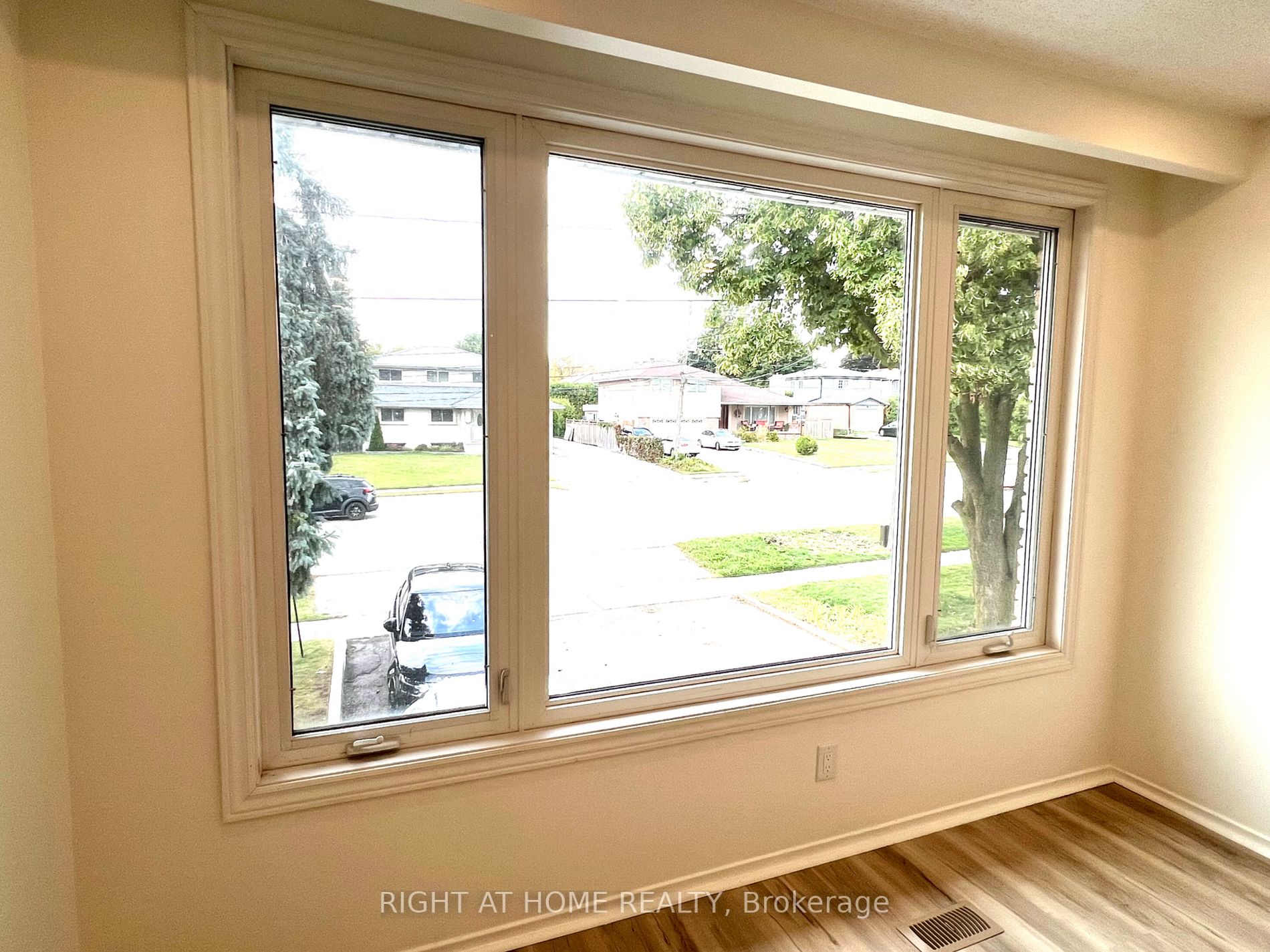 397 Simcoe Road, #Upper