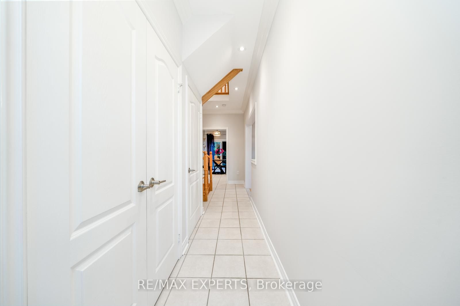 75 Zippora Dr