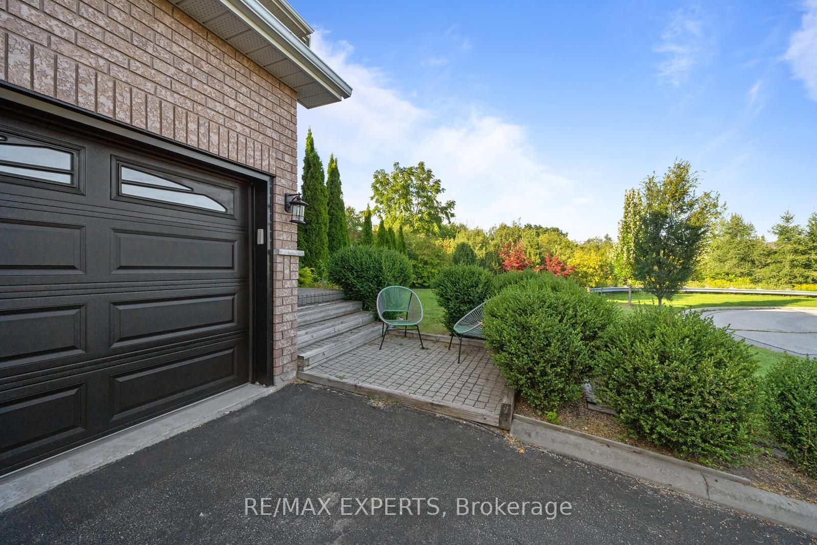 75 Zippora Dr