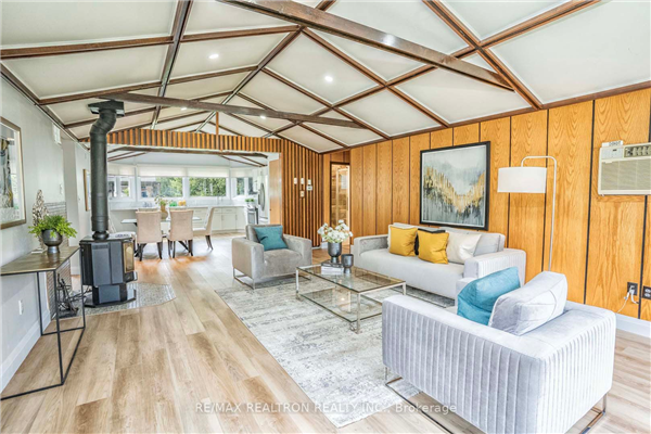 98 Lakeshore Blvd, Innisfil