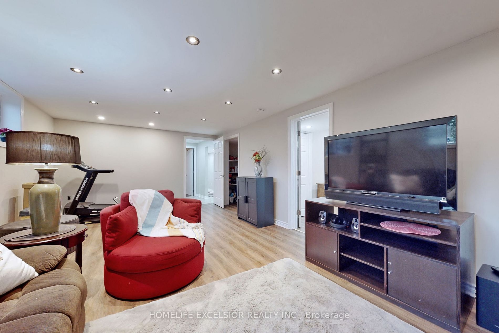 2841 Clarkesville Street