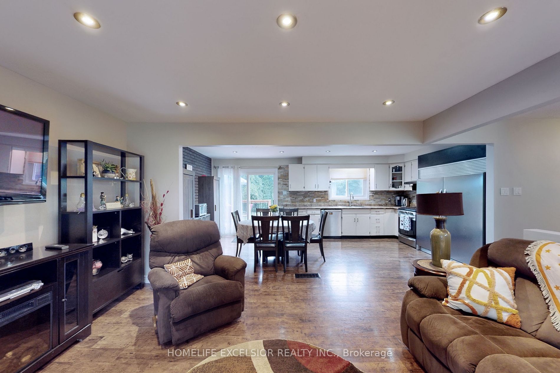 2841 Clarkesville Street