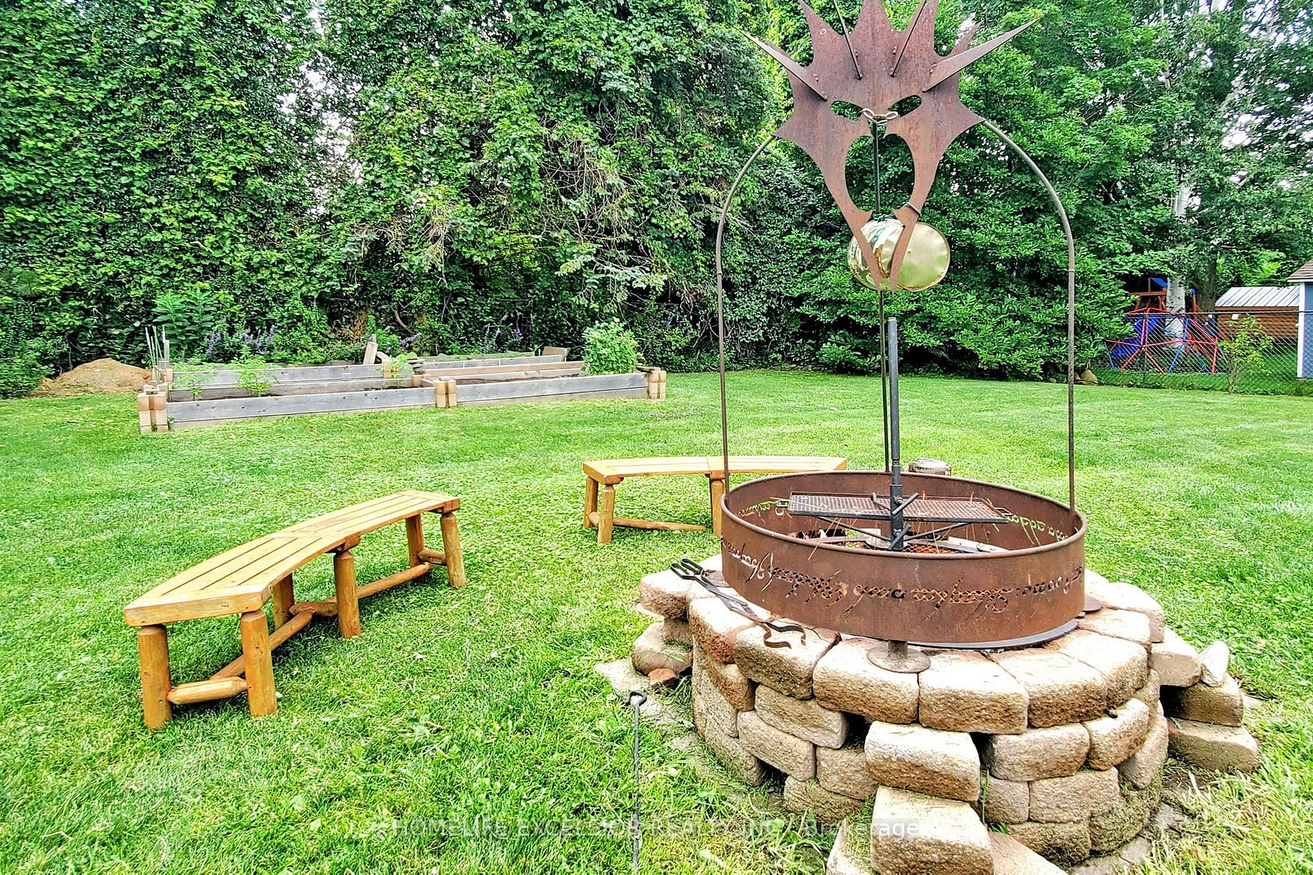 2841 Clarkesville Street