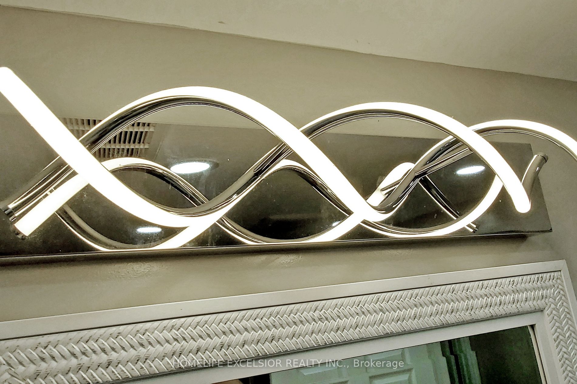 2841 Clarkesville Street