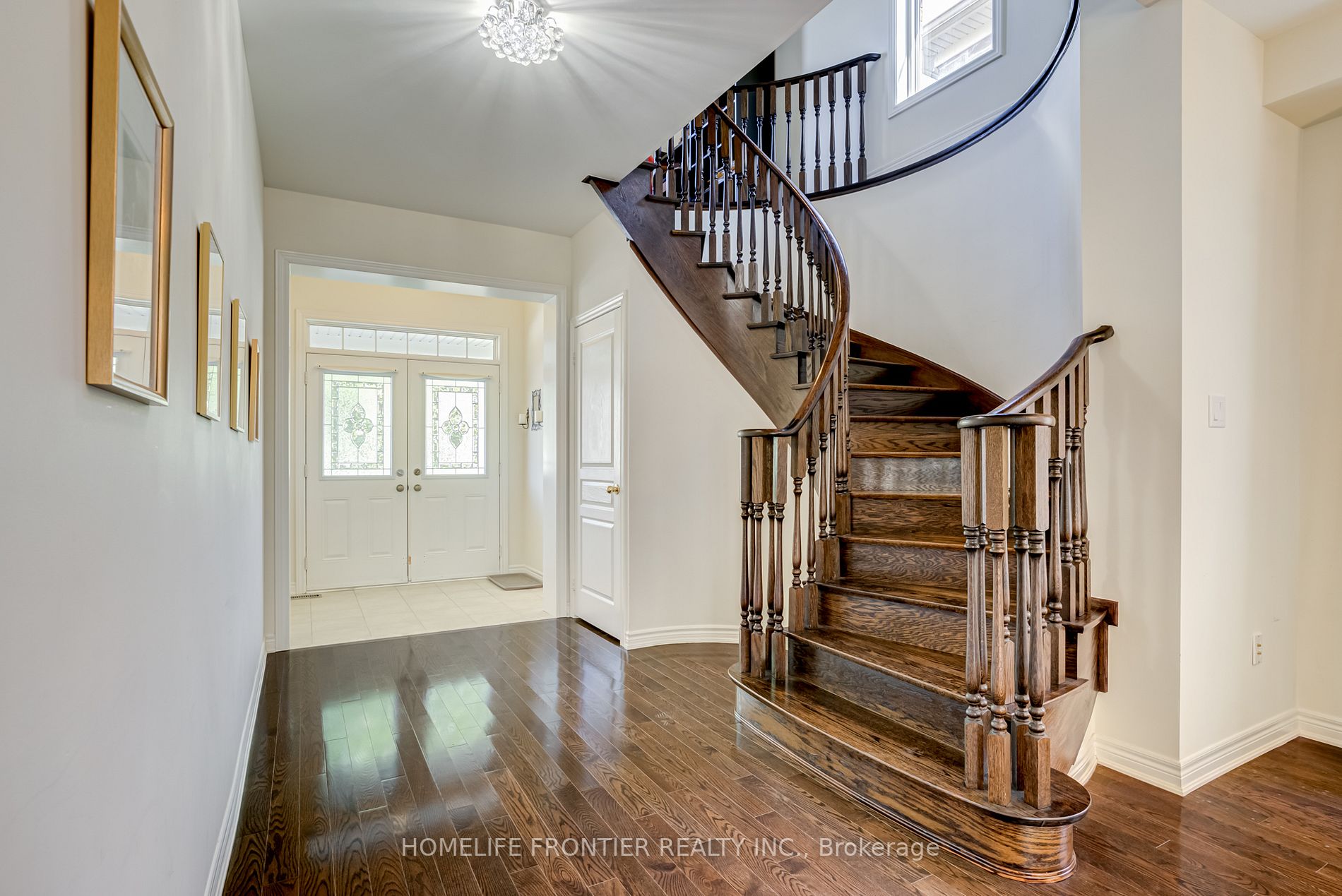 1211 Stuffles Crescent