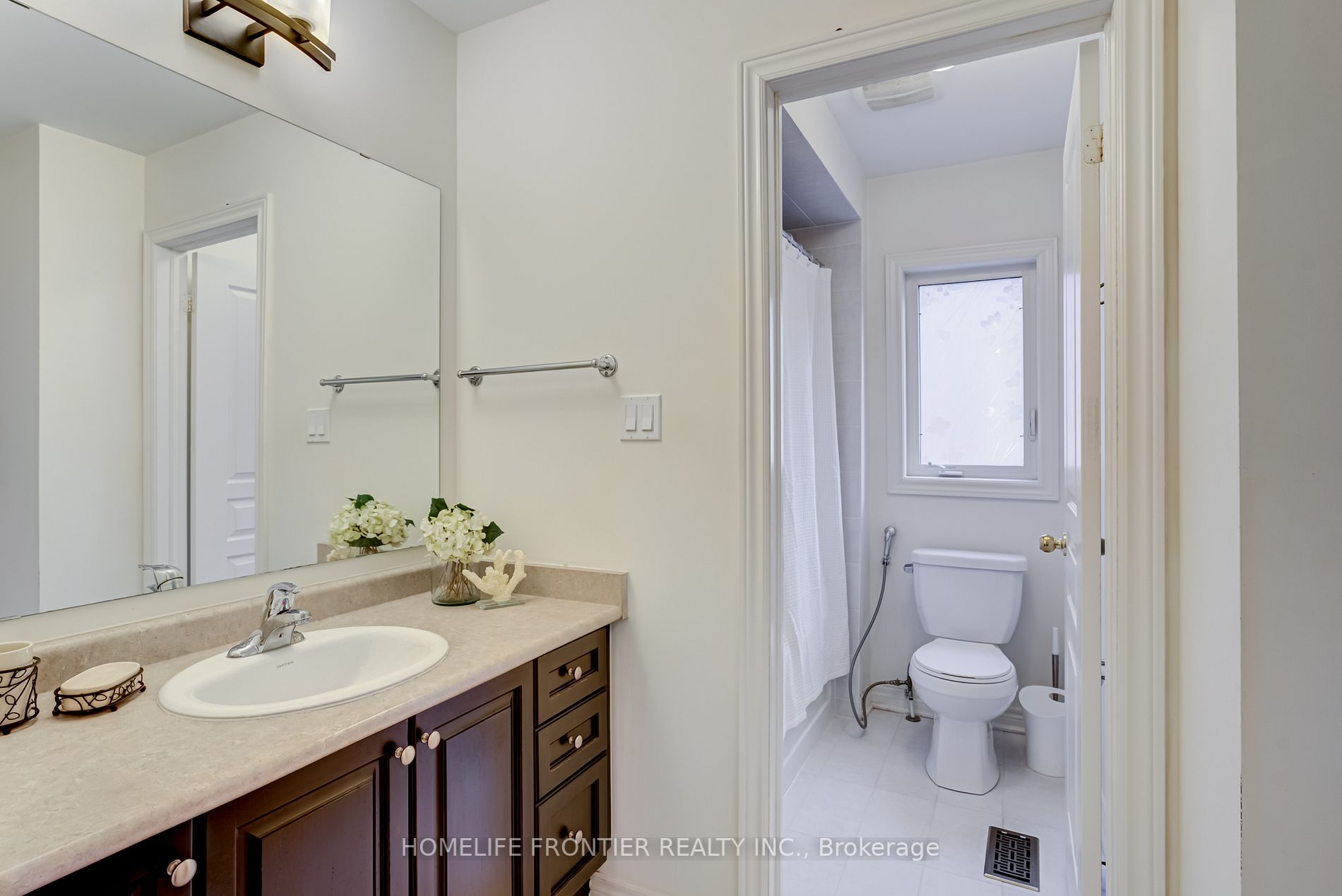 1211 Stuffles Crescent