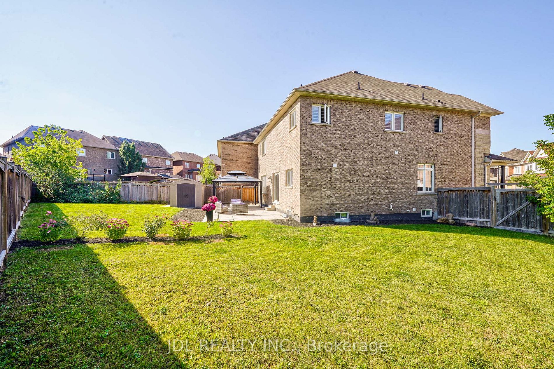 11 Dame Gruev Dr