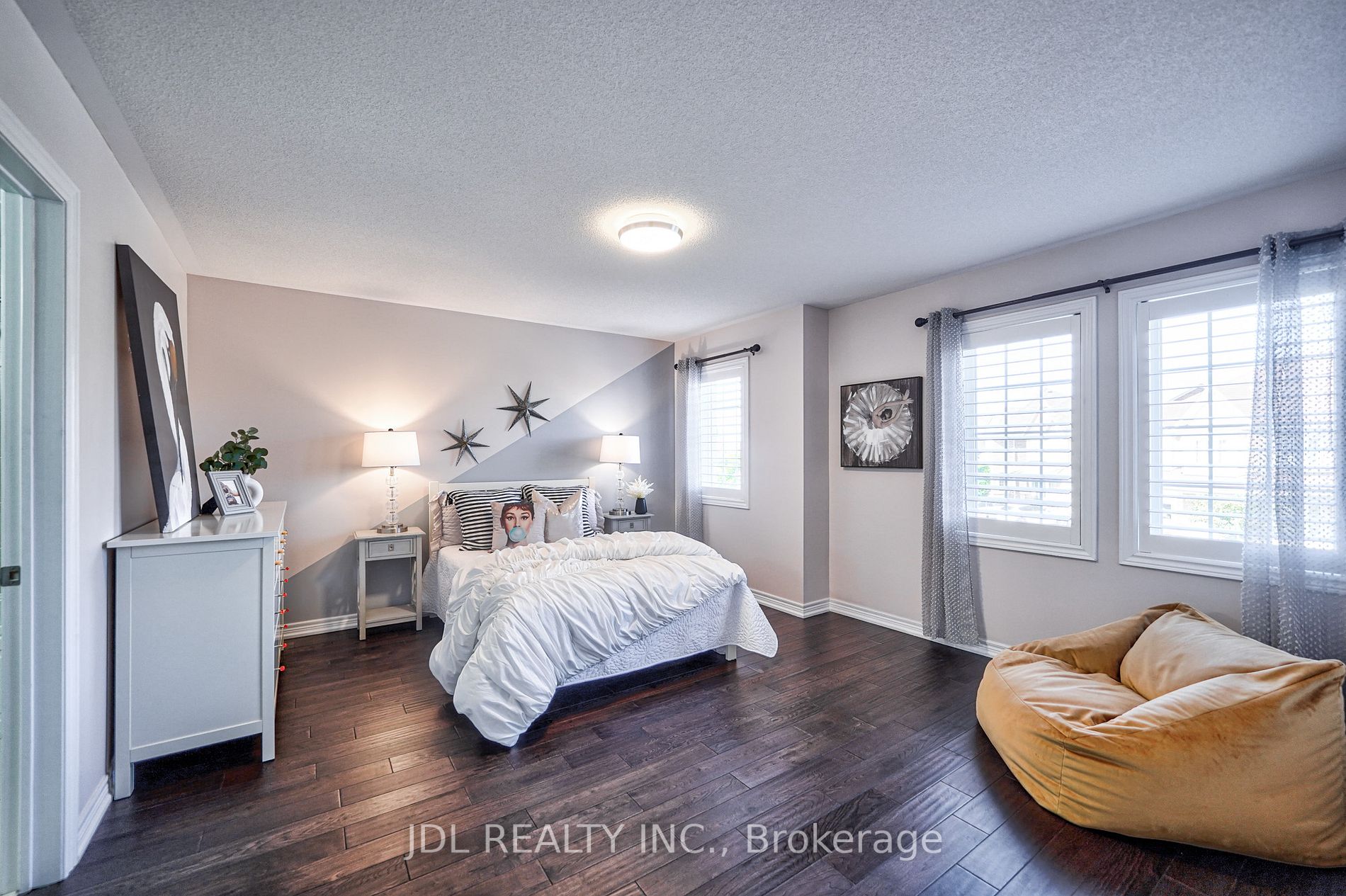 11 Dame Gruev Dr