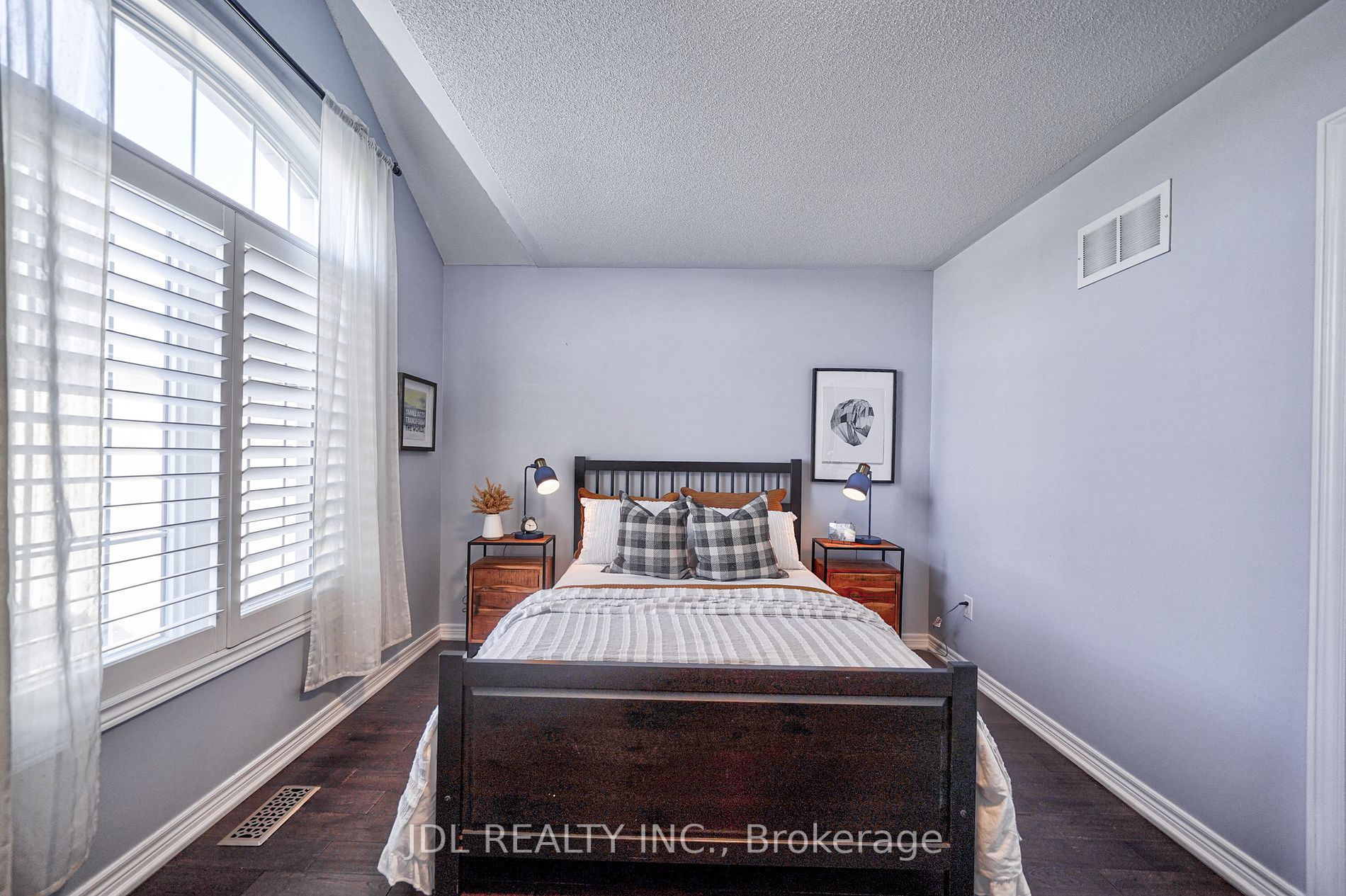 11 Dame Gruev Dr