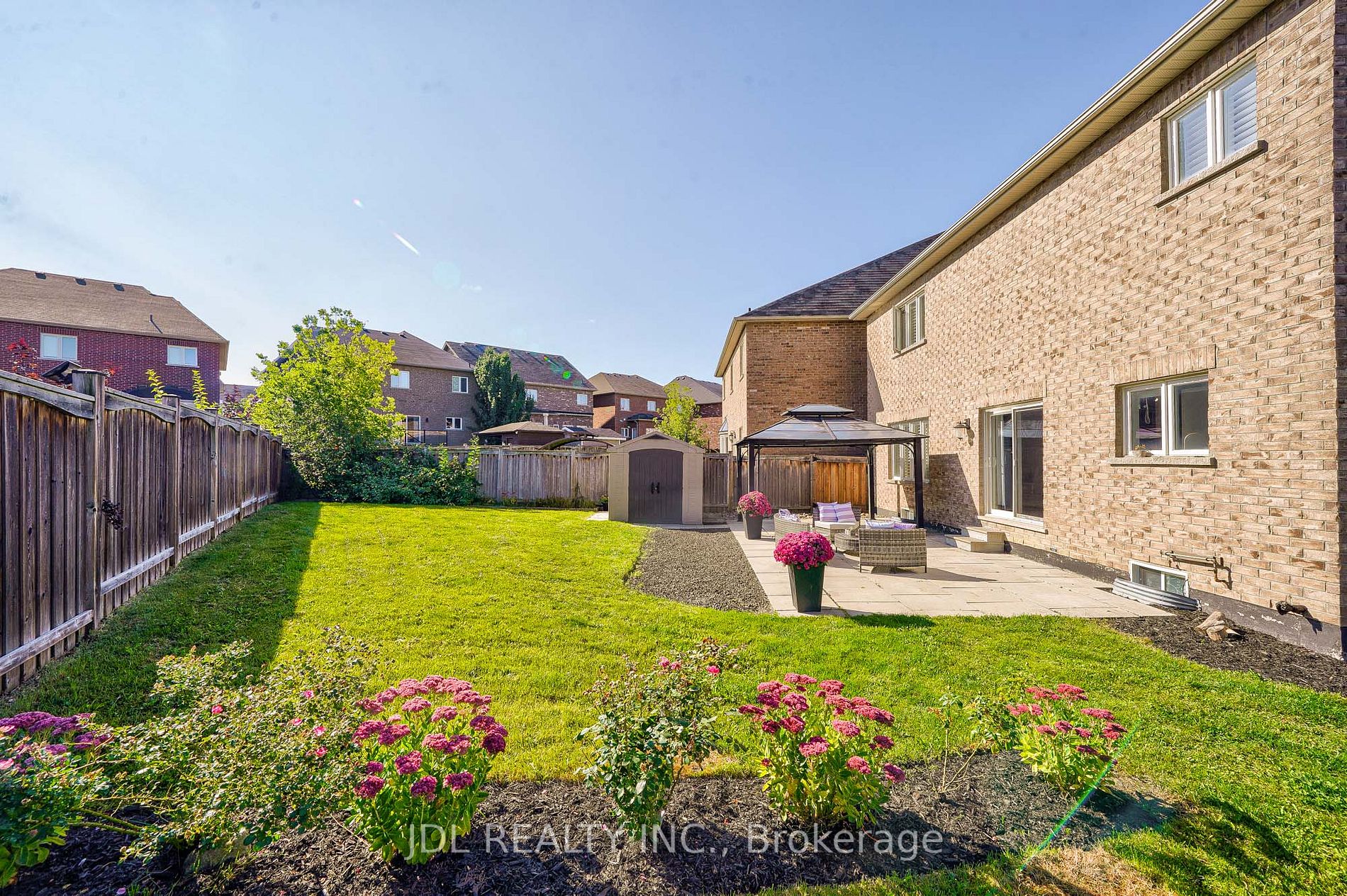 11 Dame Gruev Dr