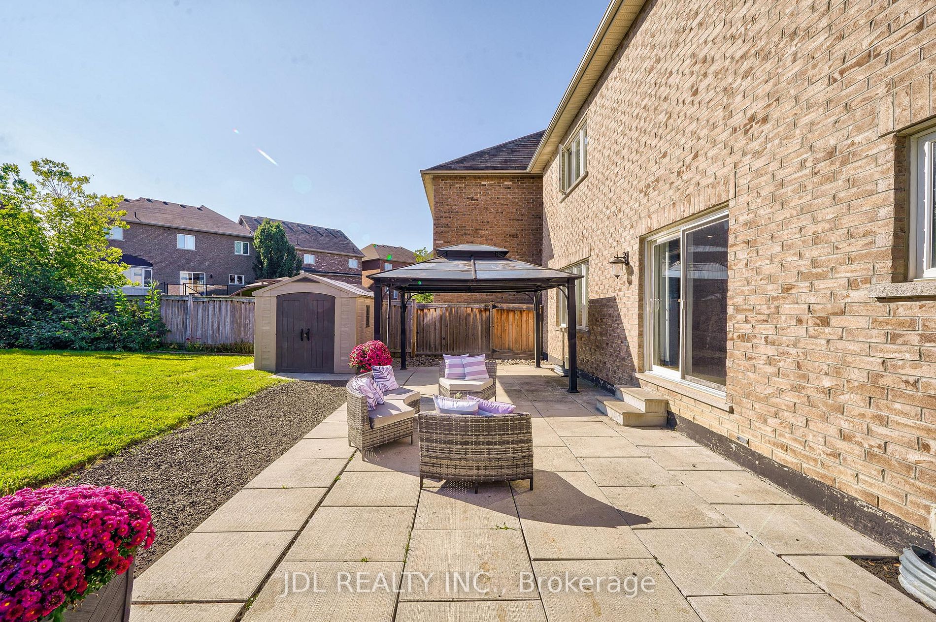 11 Dame Gruev Dr