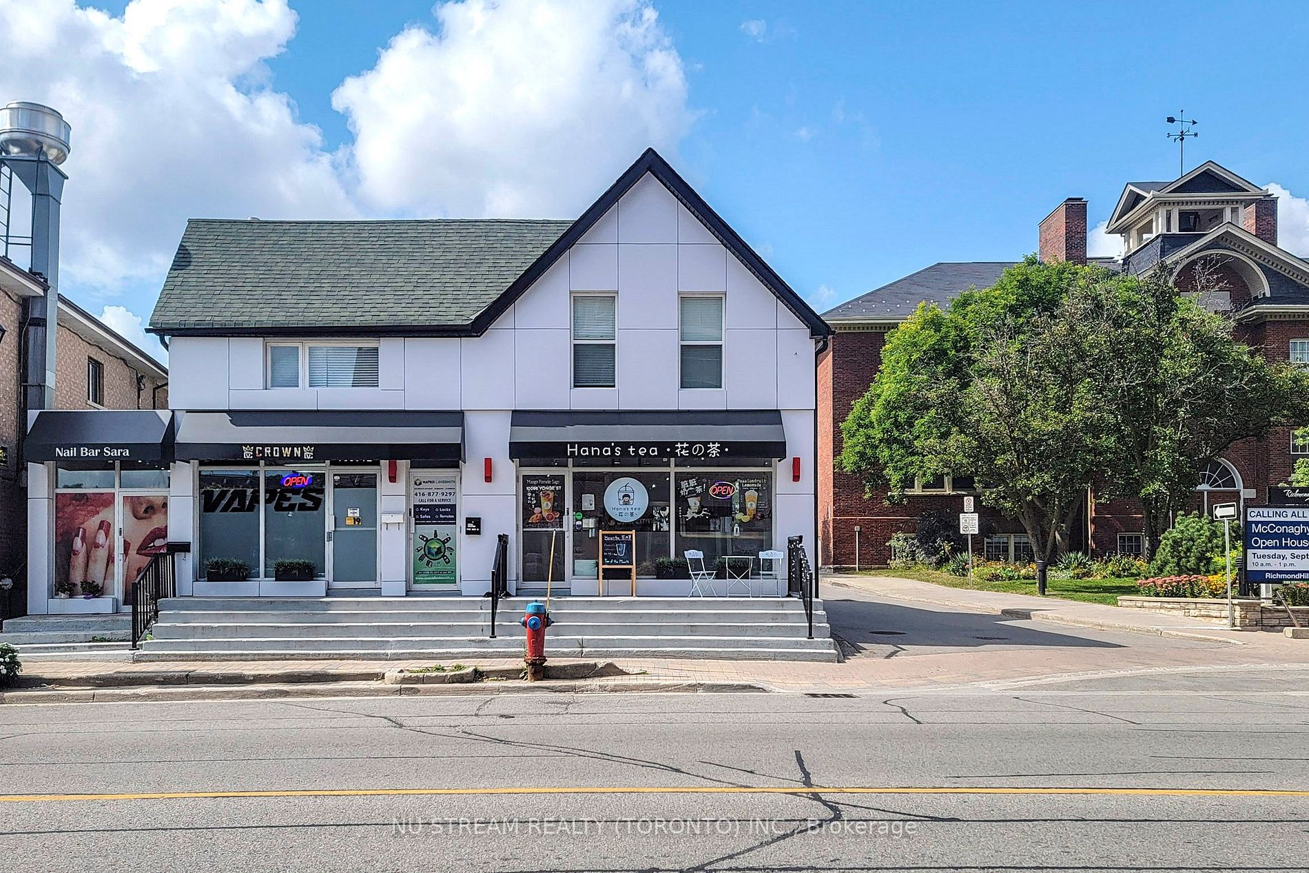 10096 Yonge St