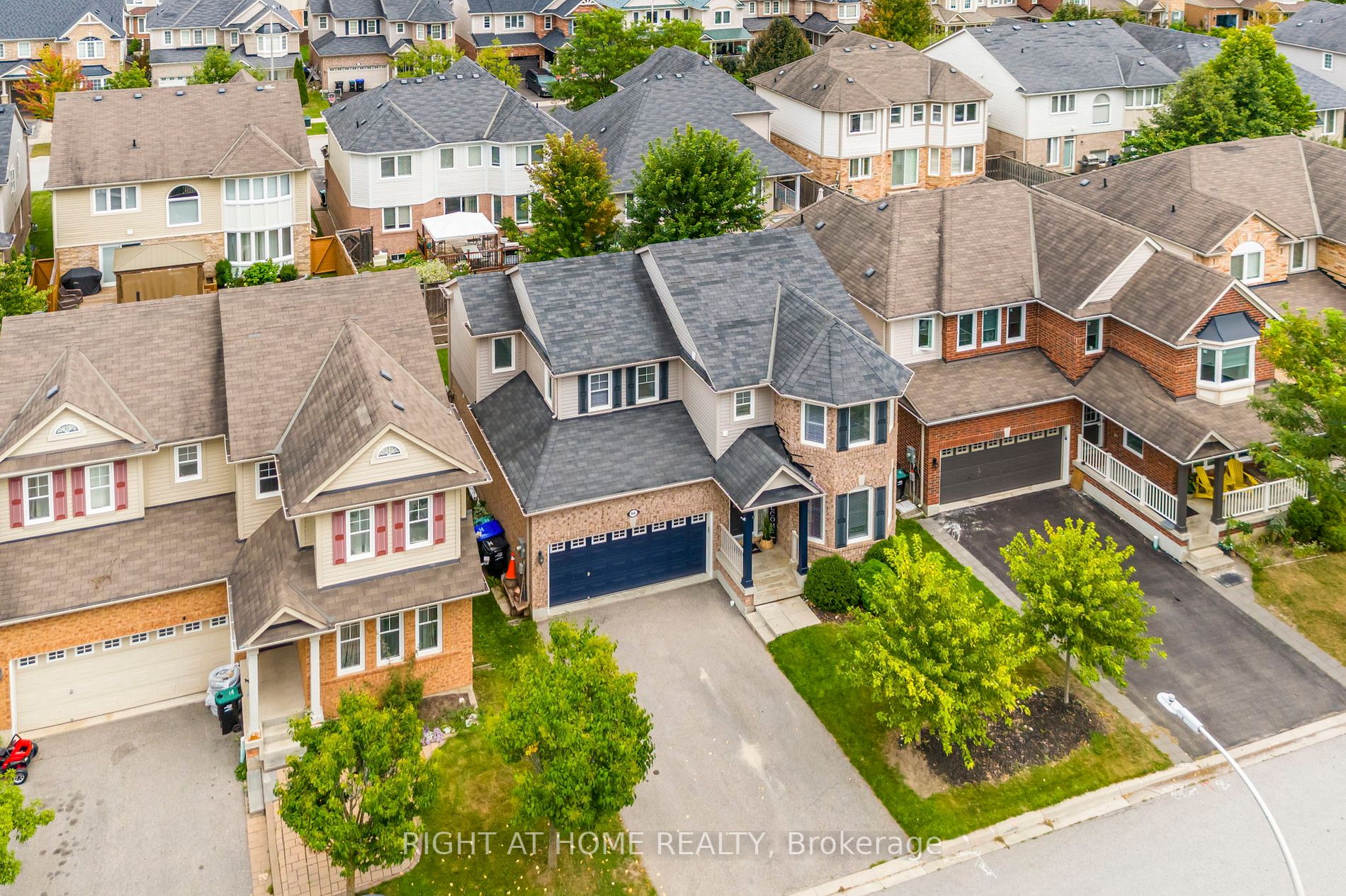 66 Kidd Cres