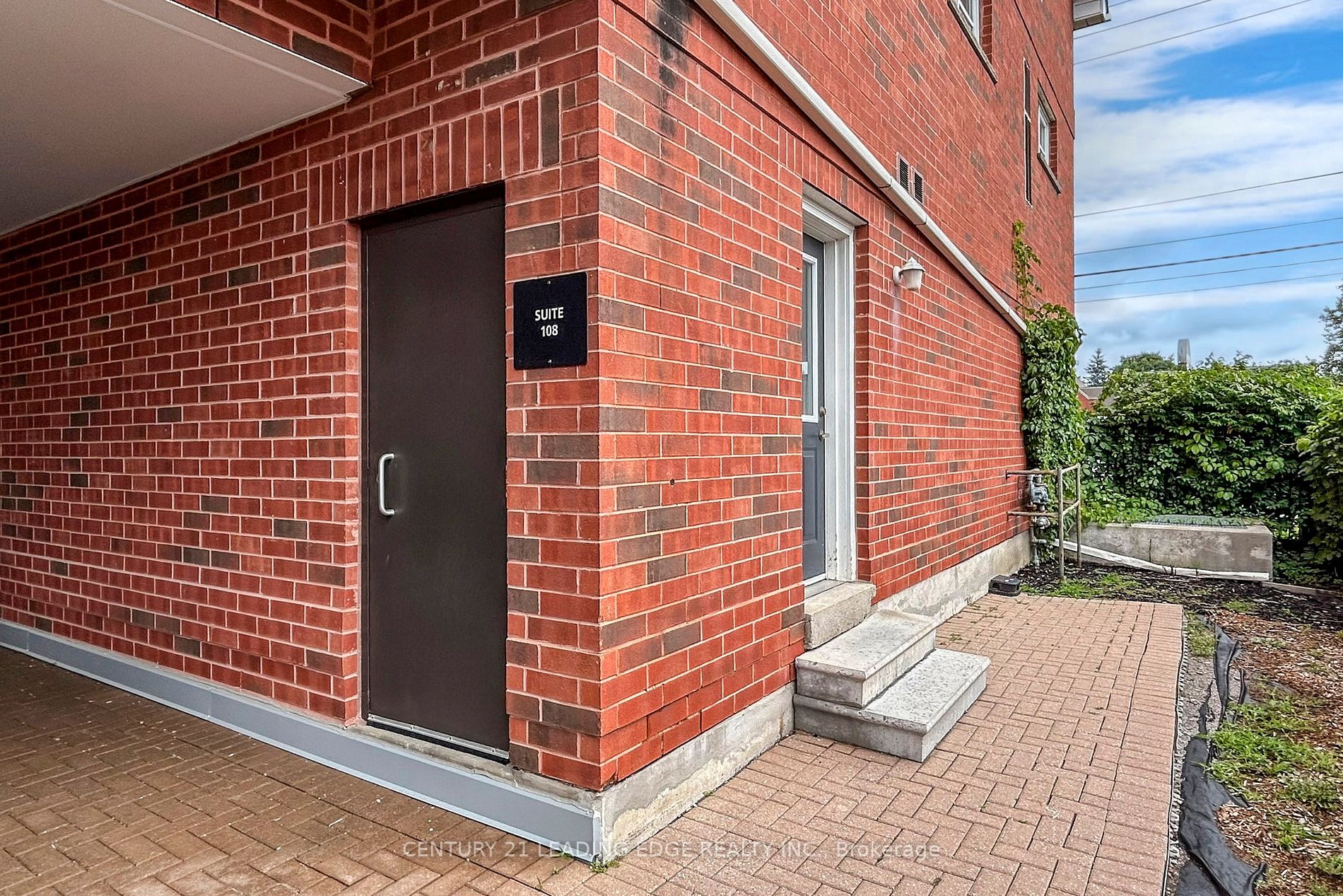 9944 Keele St, #108