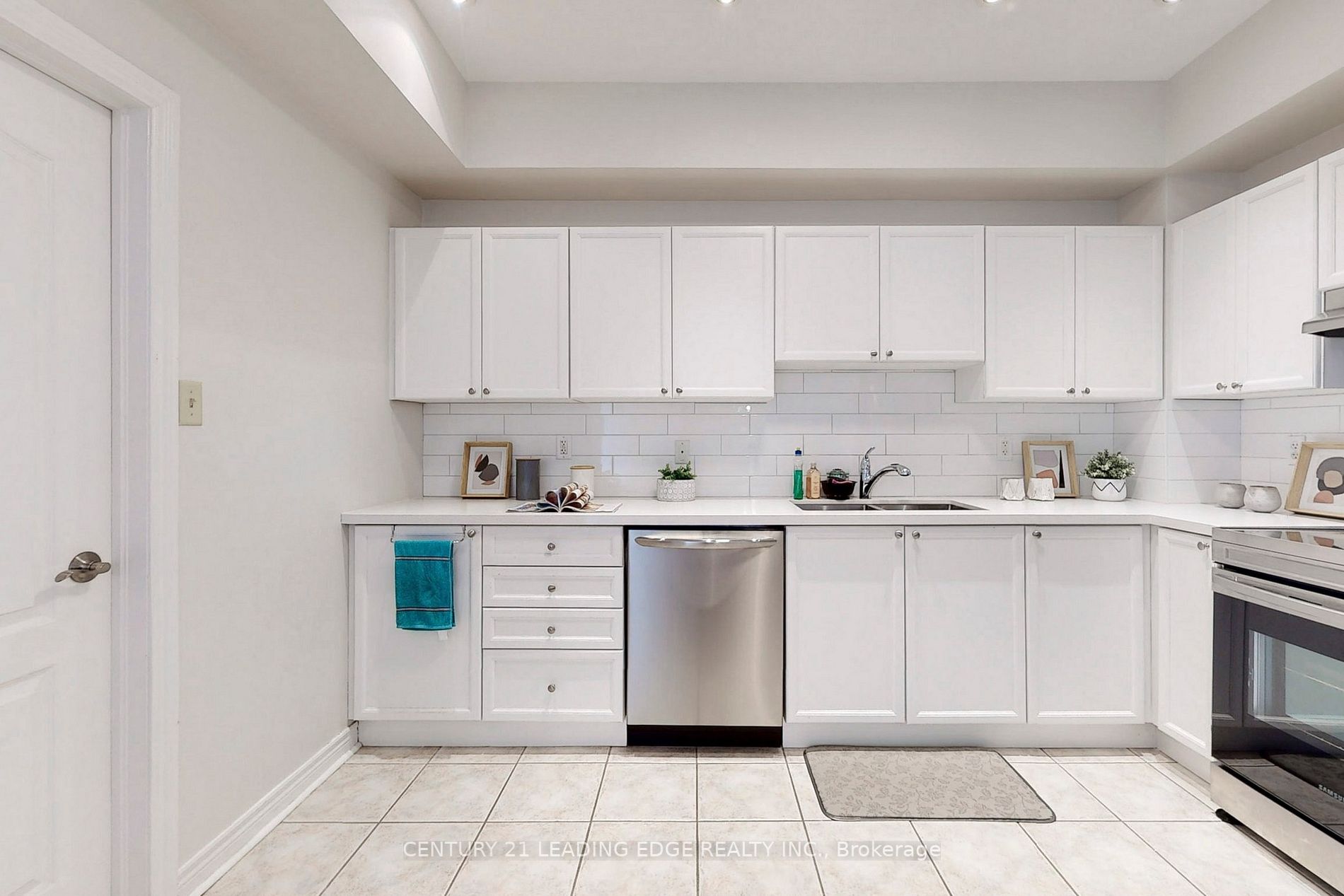 9944 Keele St, #108