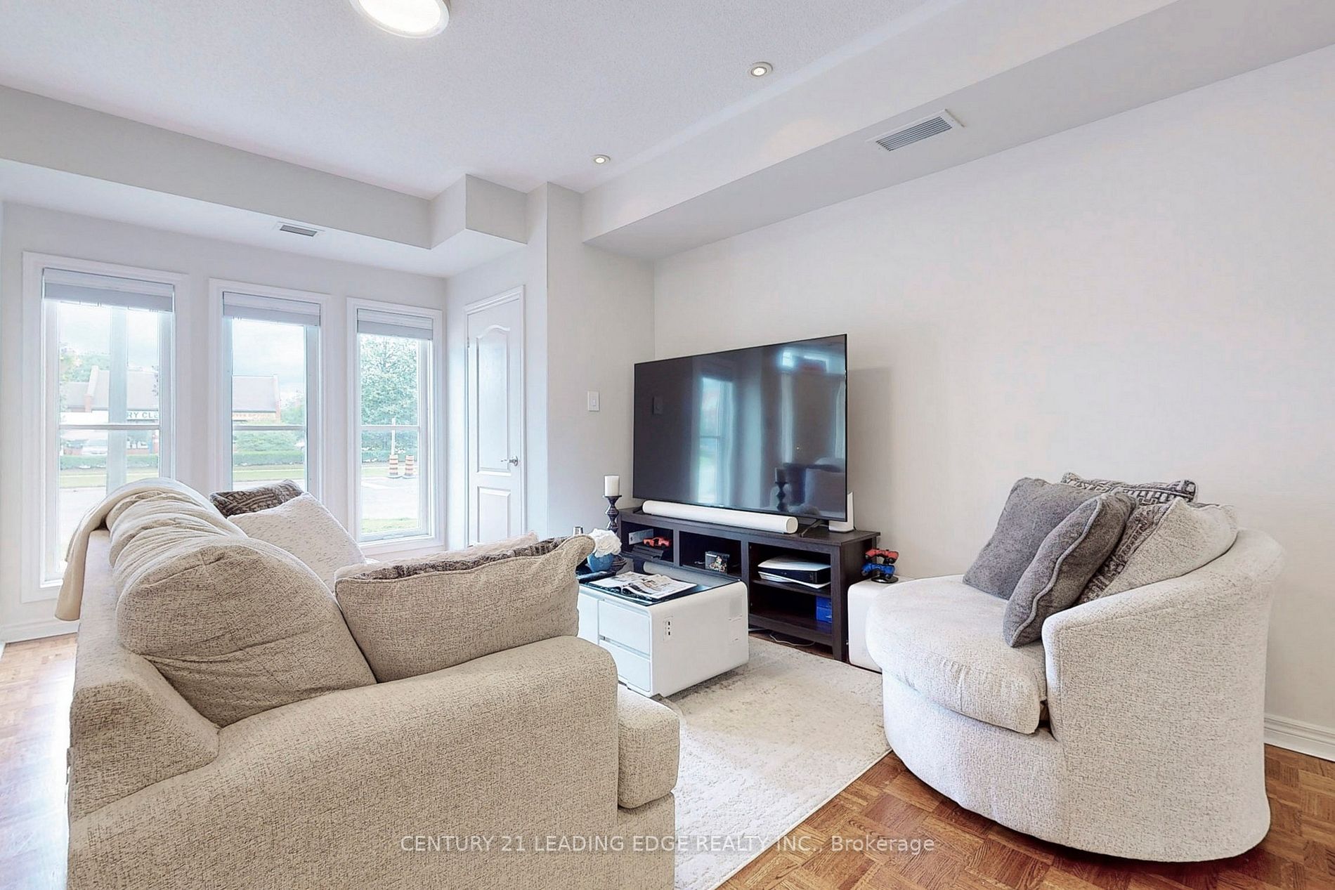 9944 Keele St, #108