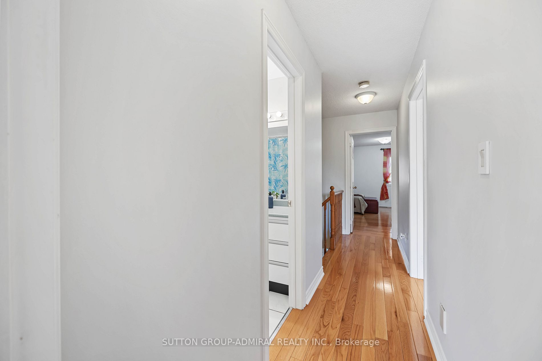 16 Pairash Ave