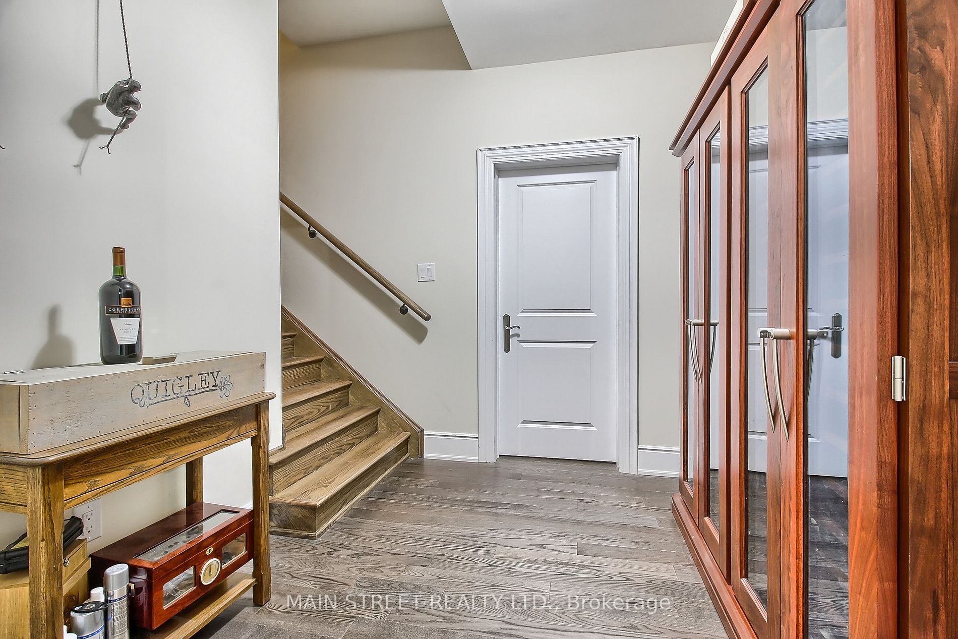 18 Country Club Cres