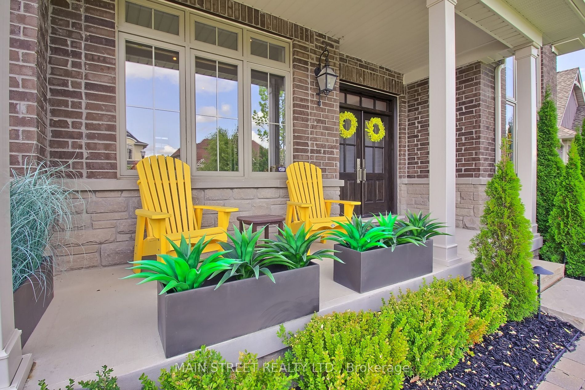 18 Country Club Cres