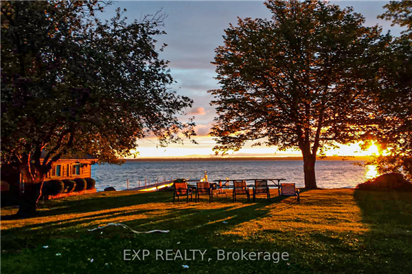 621 Duclos Point Rd, Georgina