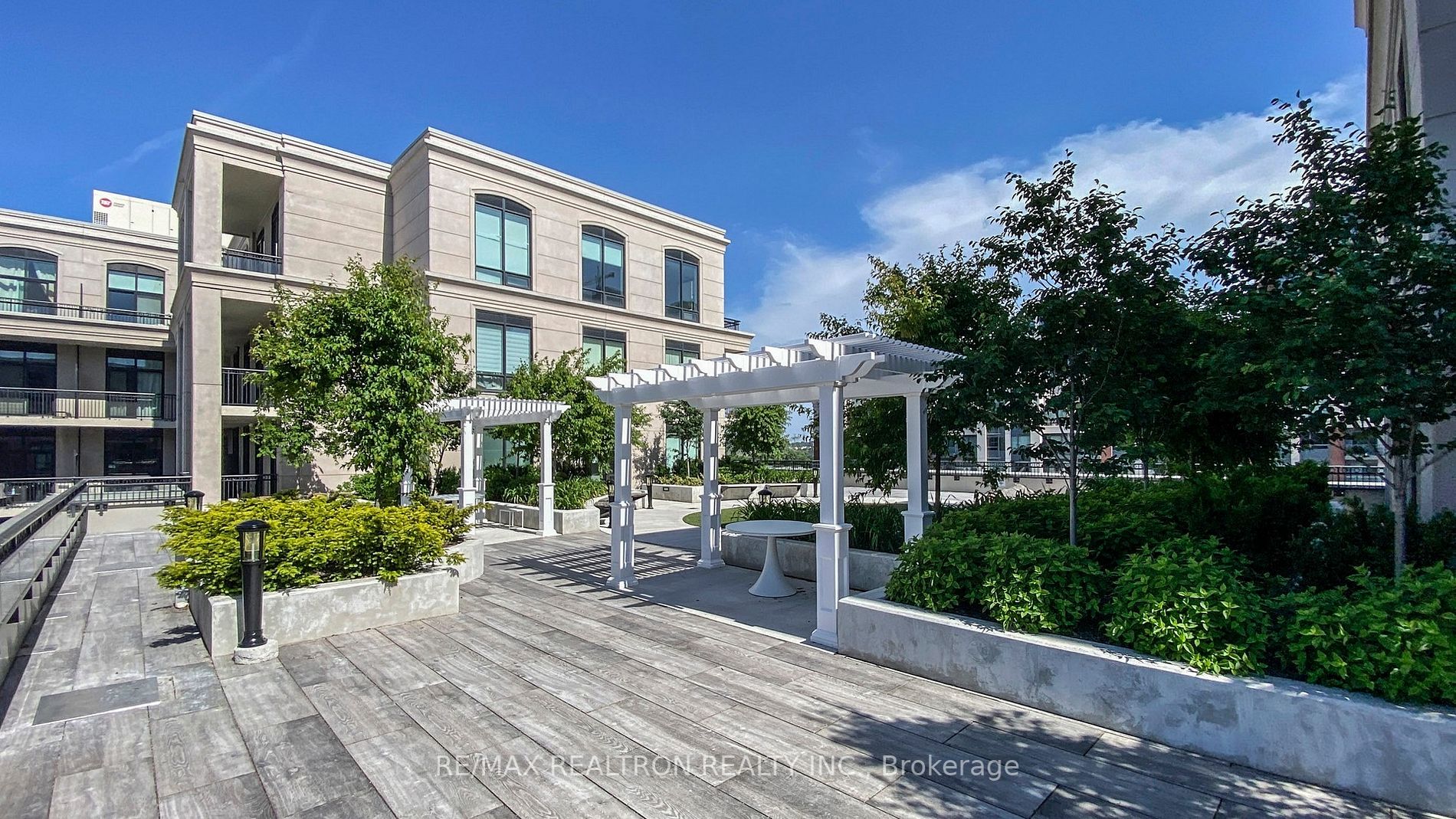 278 Buchanan Drive, #720E