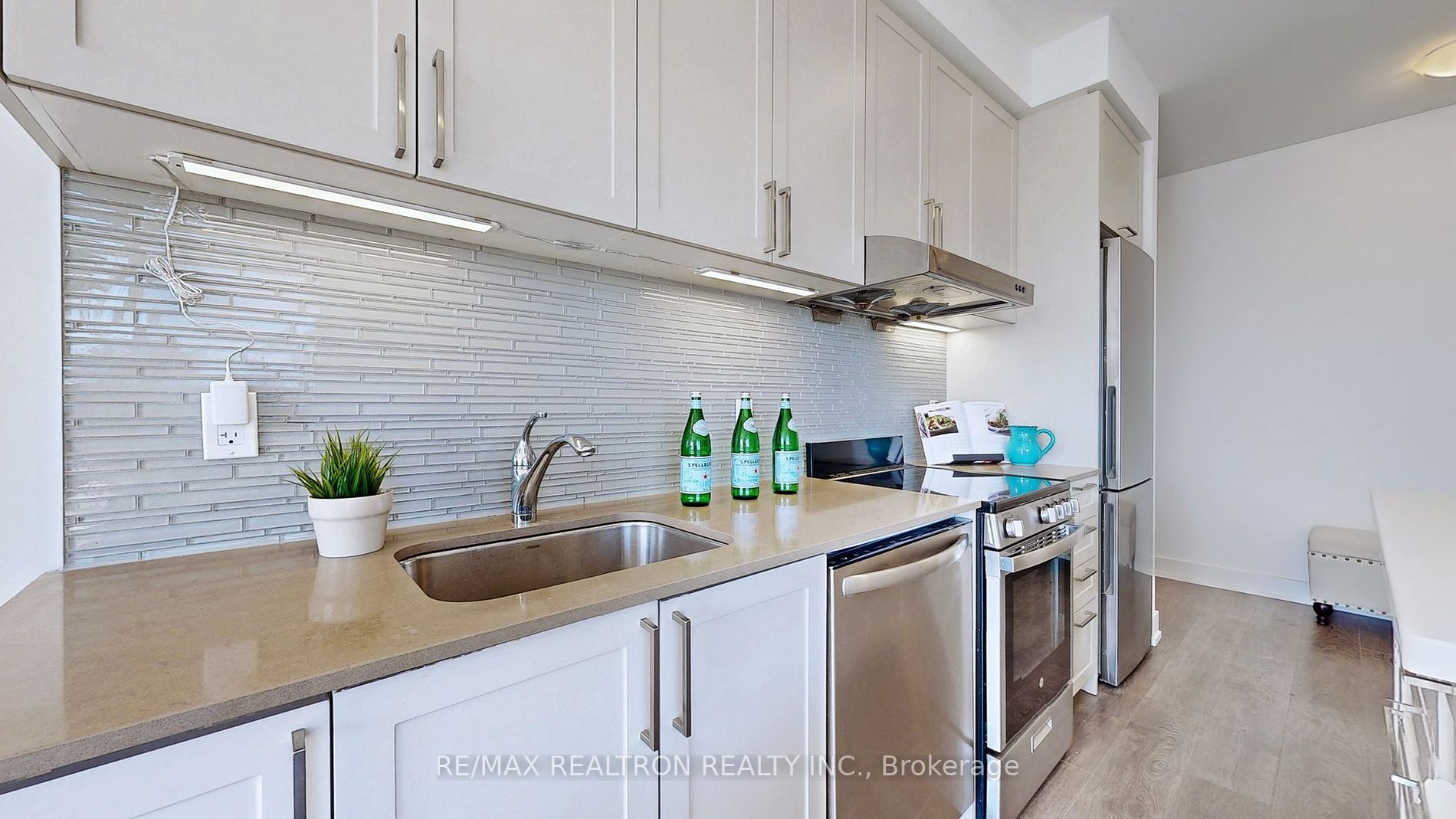 278 Buchanan Drive, #720E