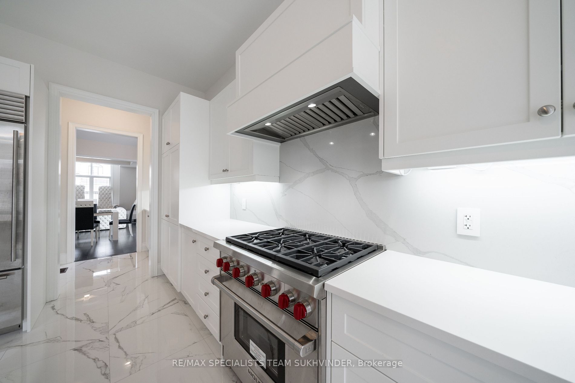 57 Appleyard Ave