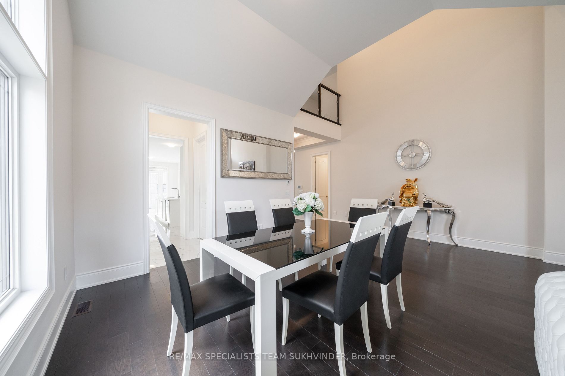 57 Appleyard Ave