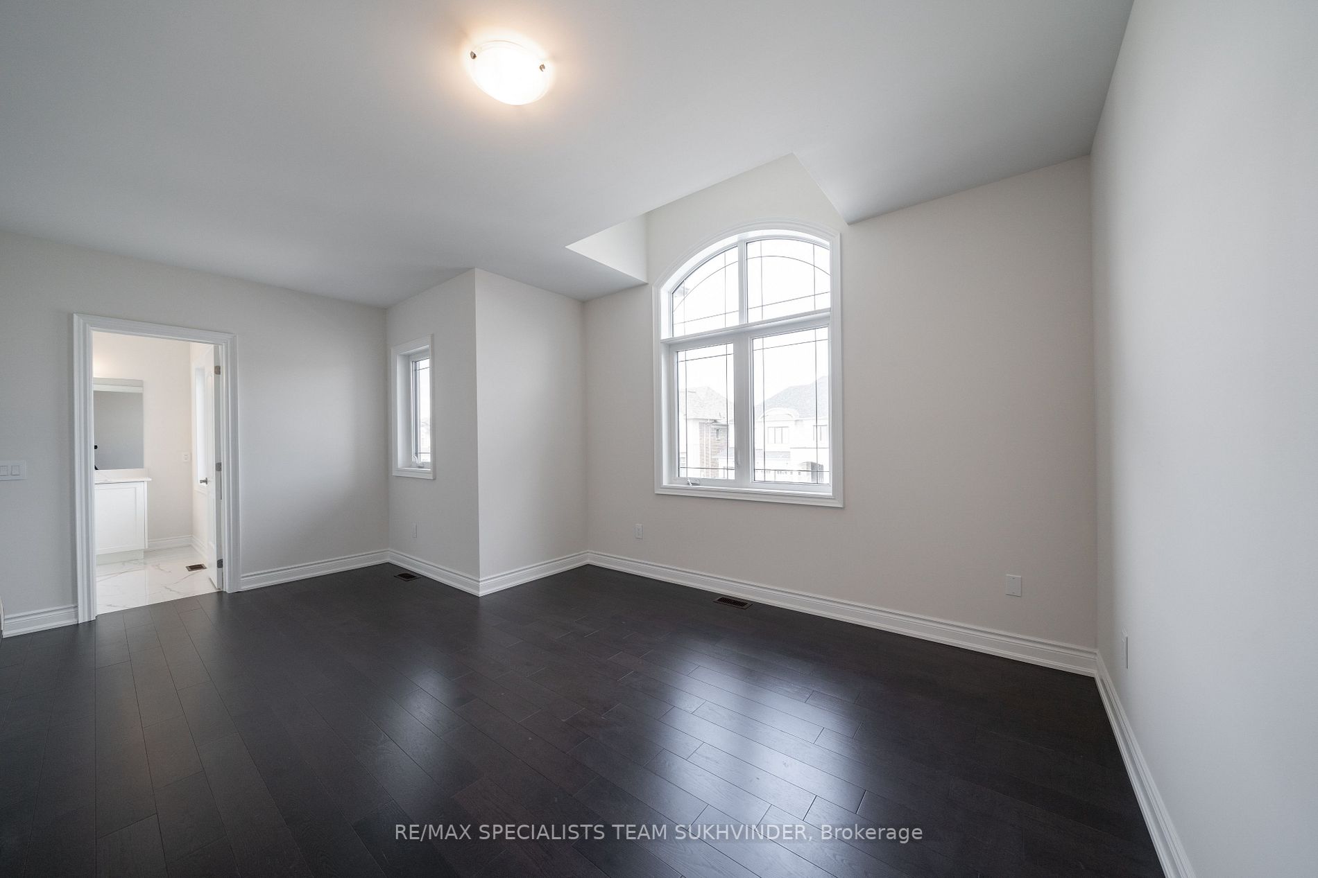 57 Appleyard Ave