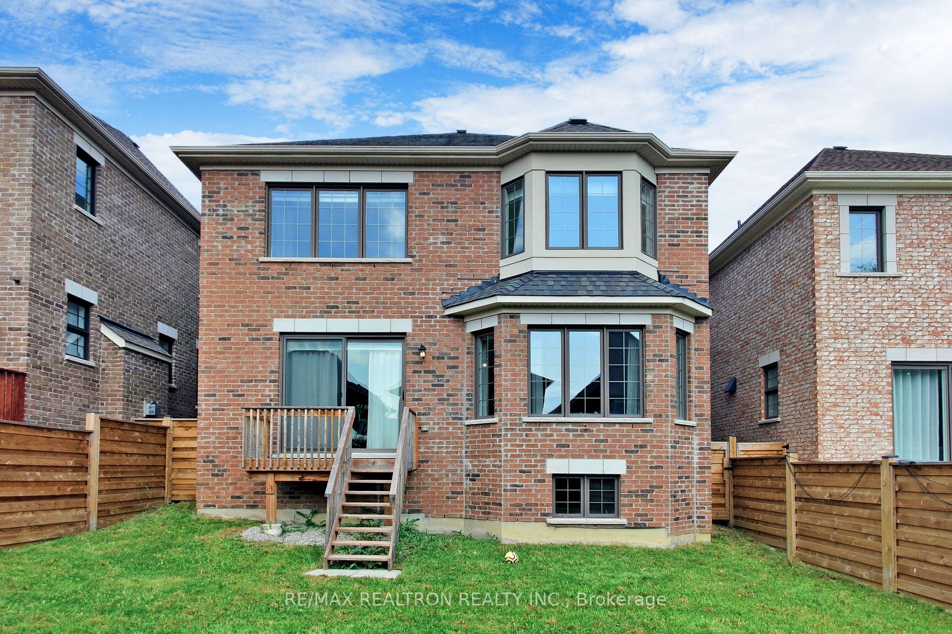 10 Grace Lake Crt