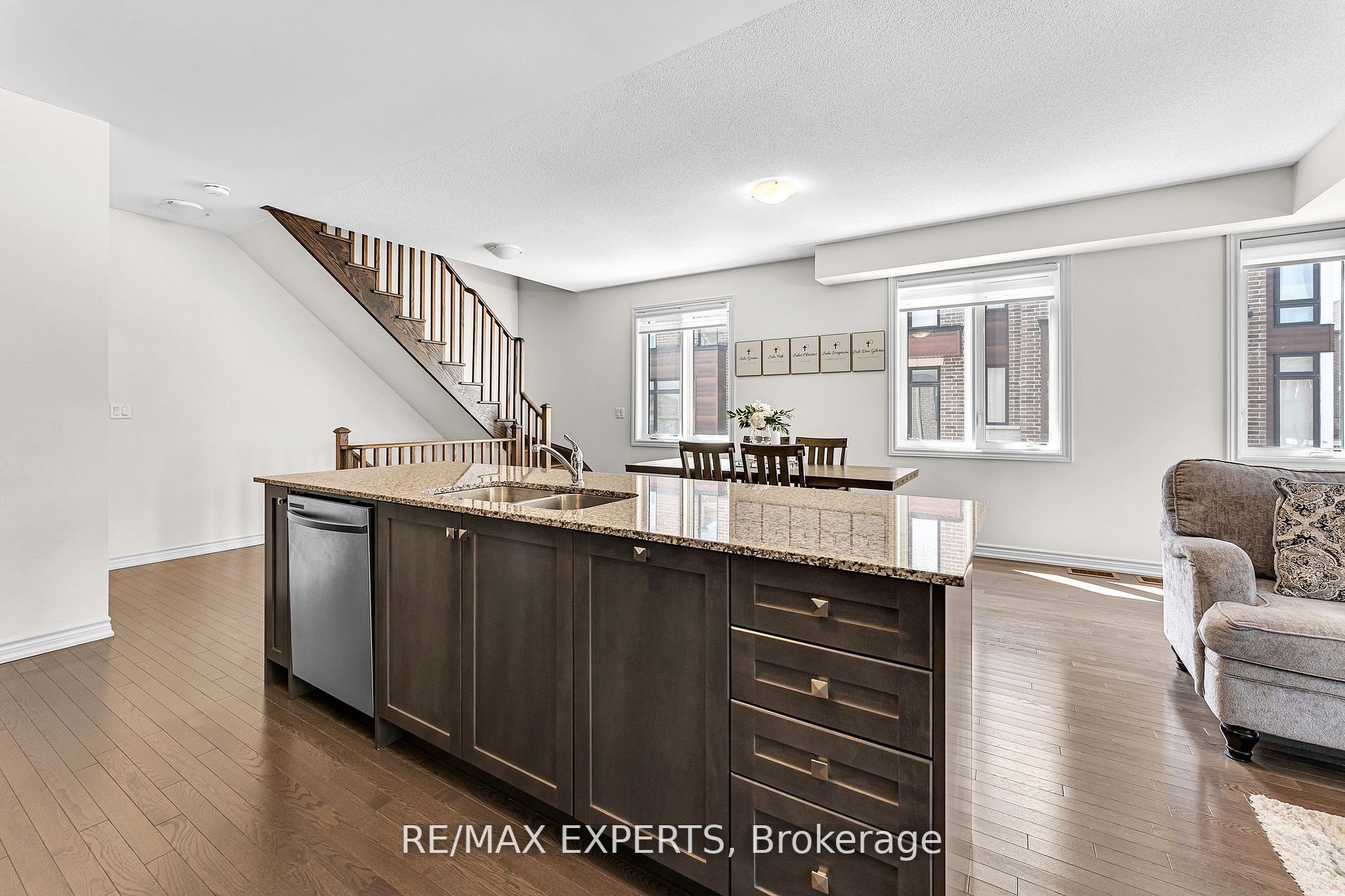 43 Elsinore St