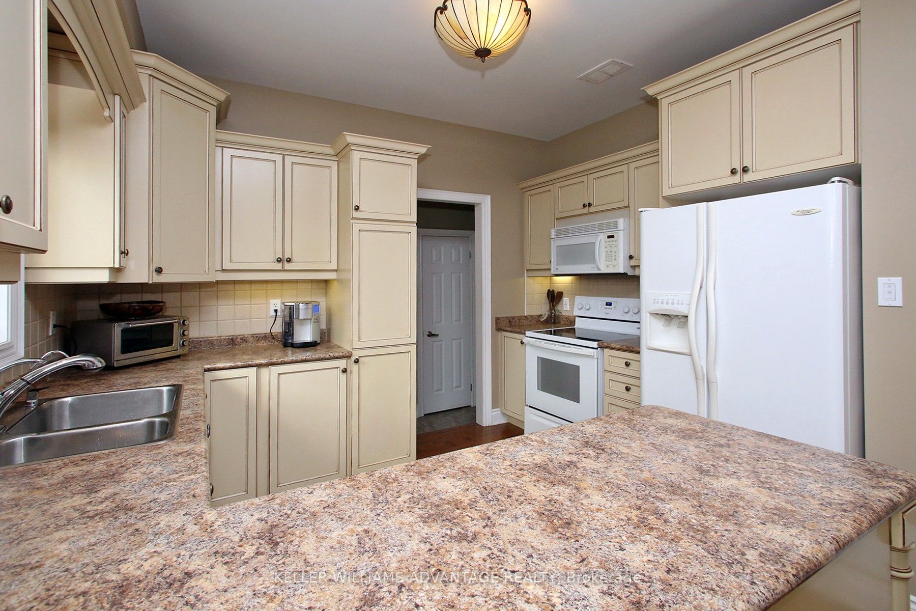 17 Apple Tree Cres