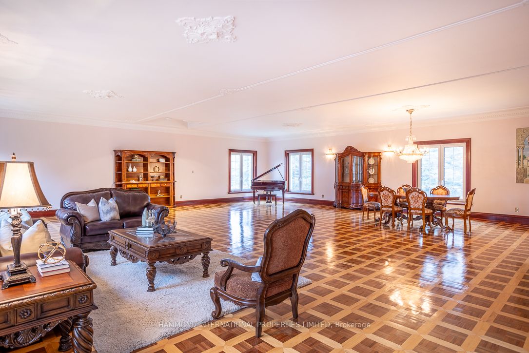 409 Dearbourne Ave