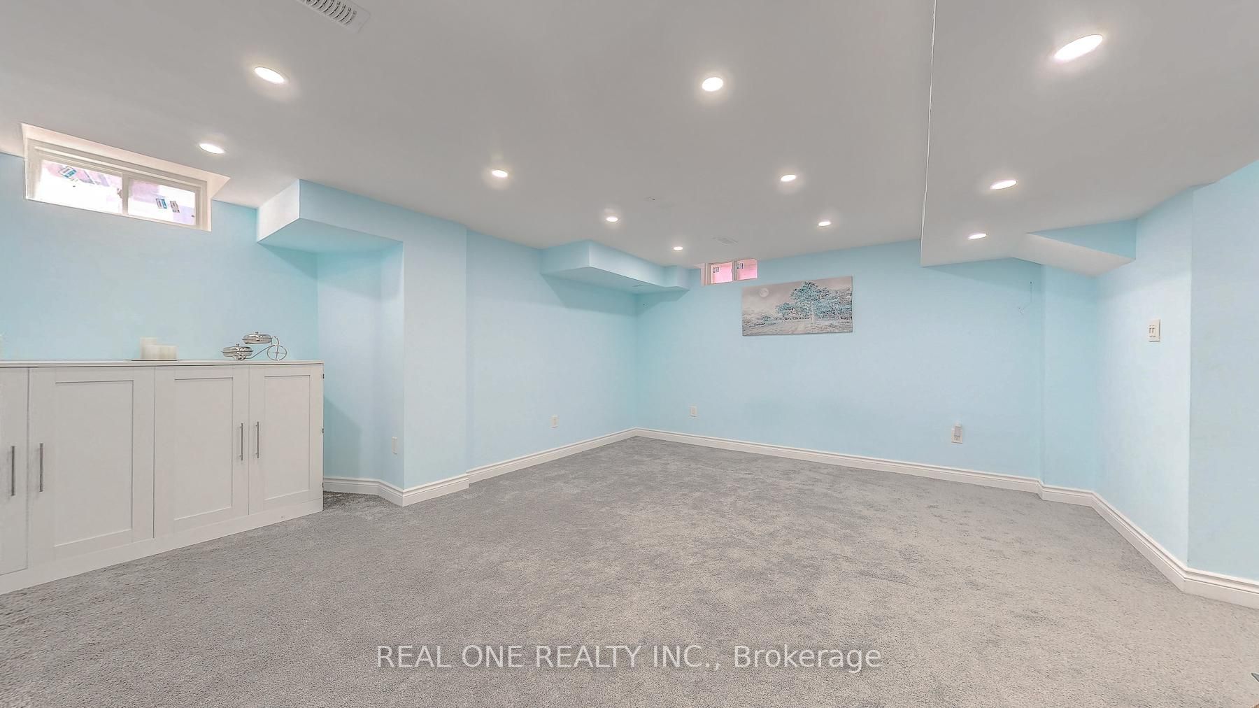 90 James Mccullough Rd