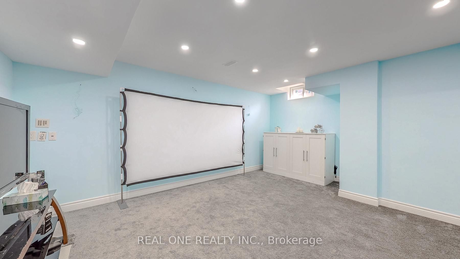 90 James Mccullough Rd