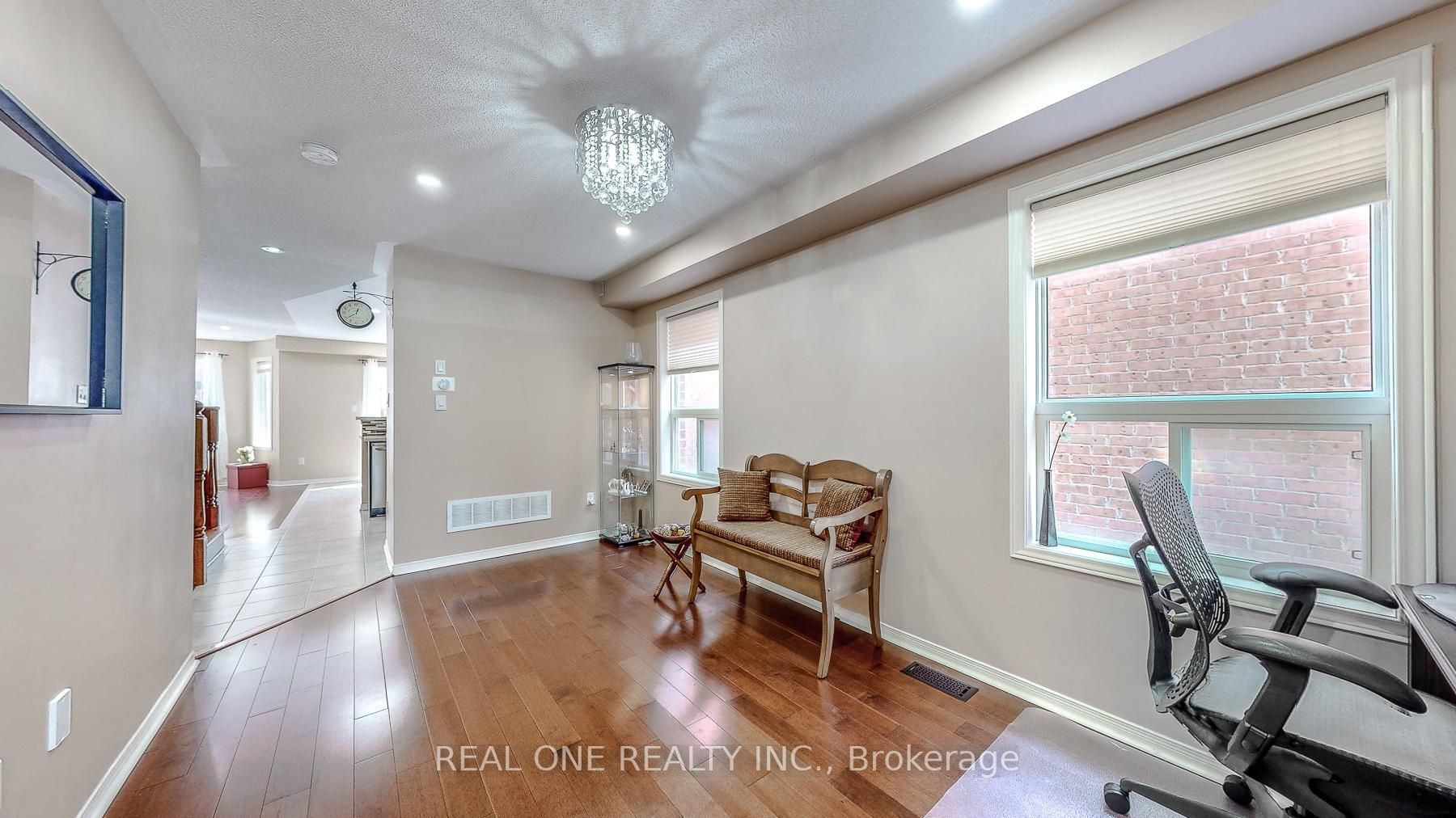 90 James Mccullough Rd