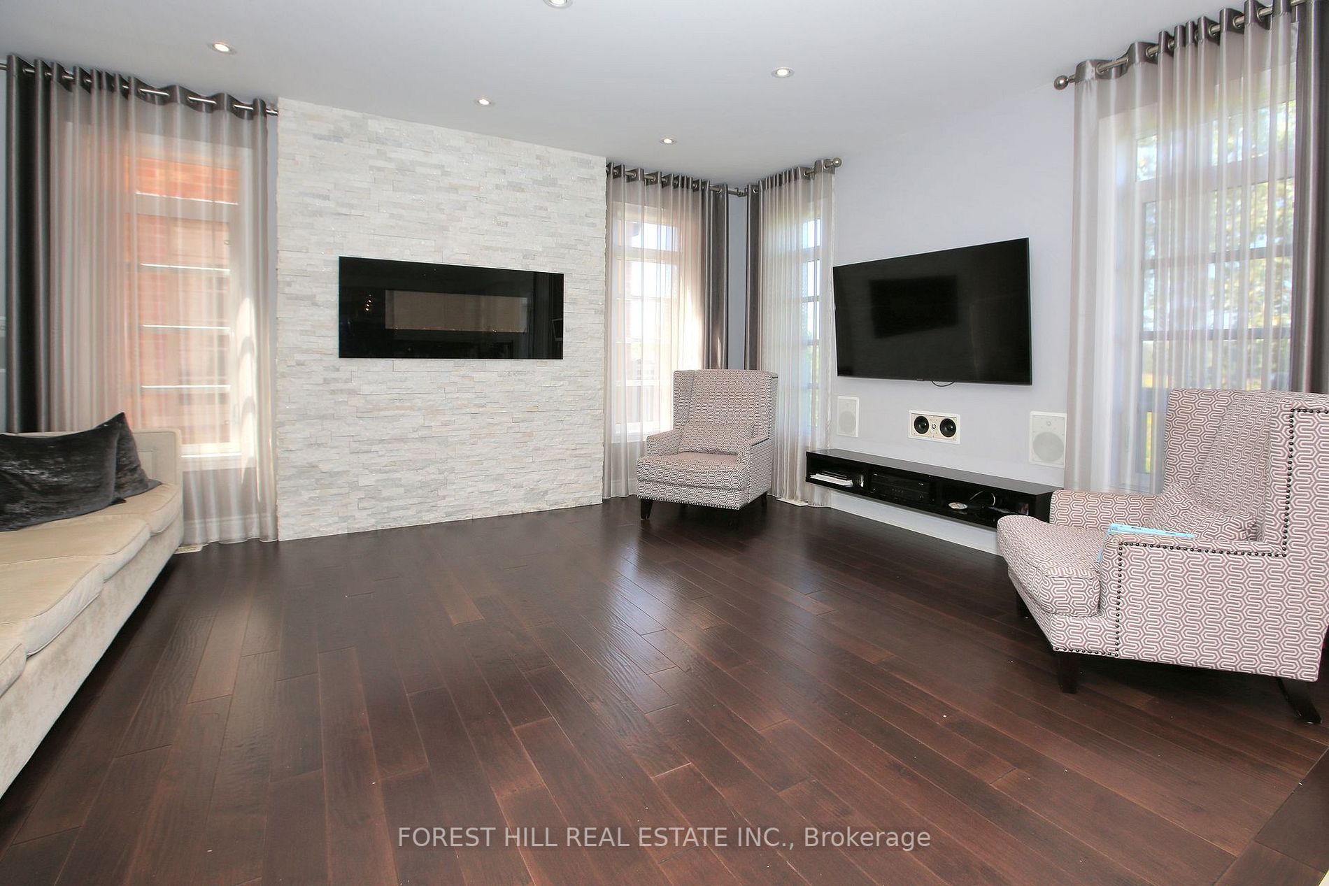151 Wallenberg Dr