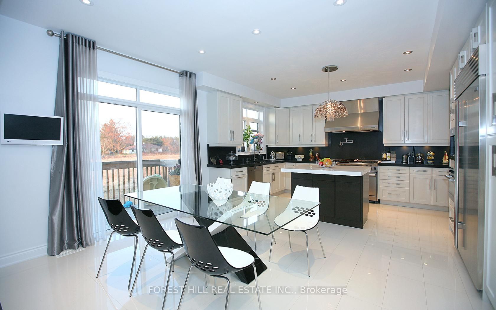 151 Wallenberg Dr