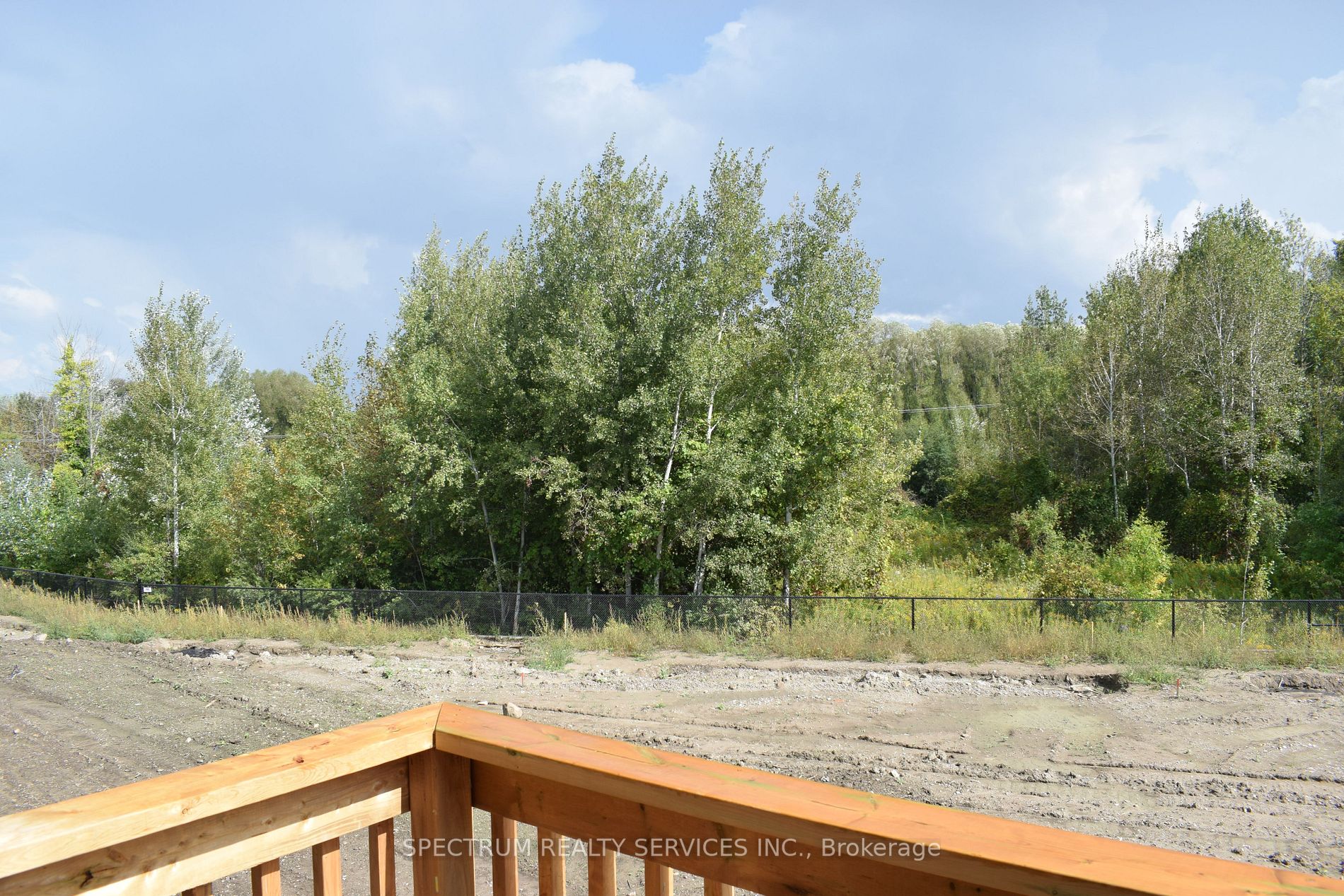 206 Ferragine Cres