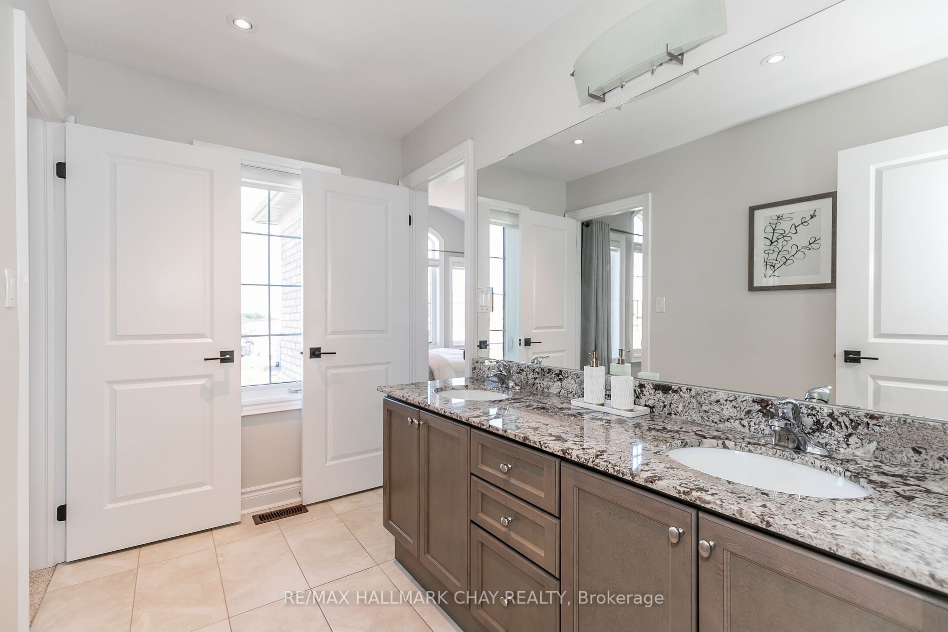 142 Inverness Way