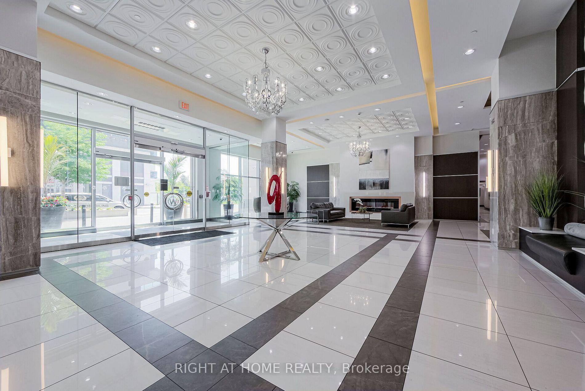7171 Yonge St, #1207