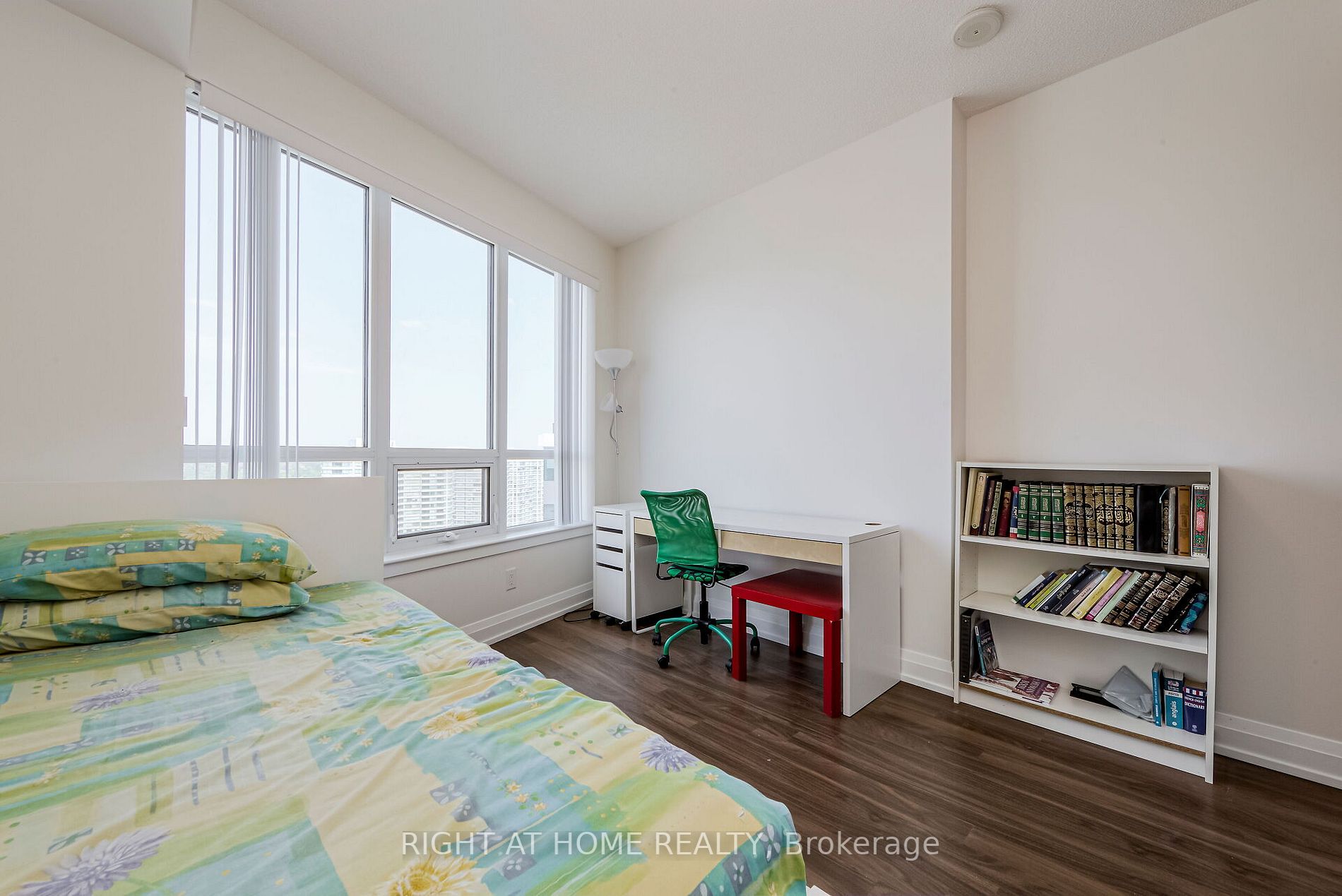7171 Yonge St, #1207