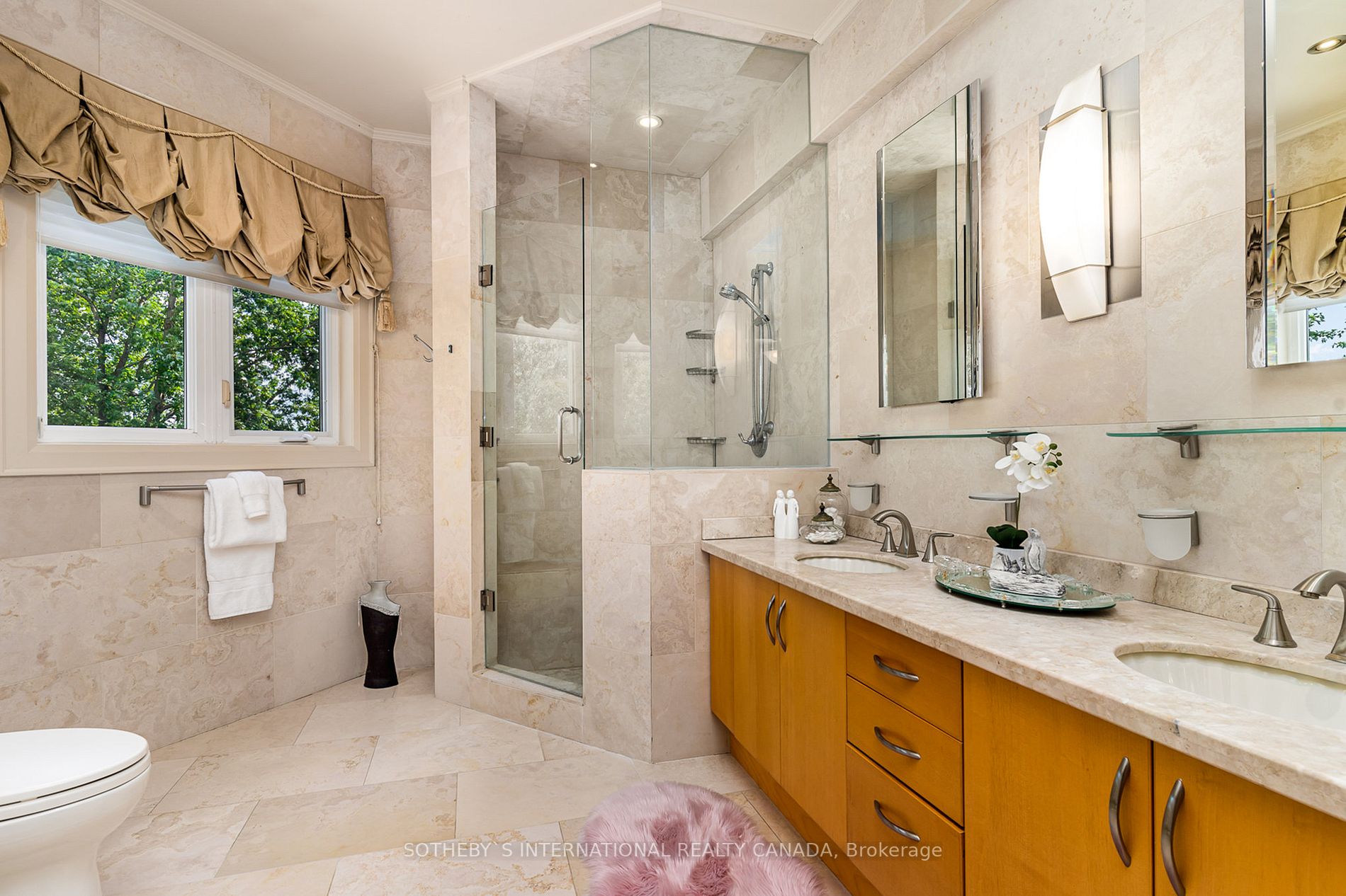 42 Prince Adam Crt