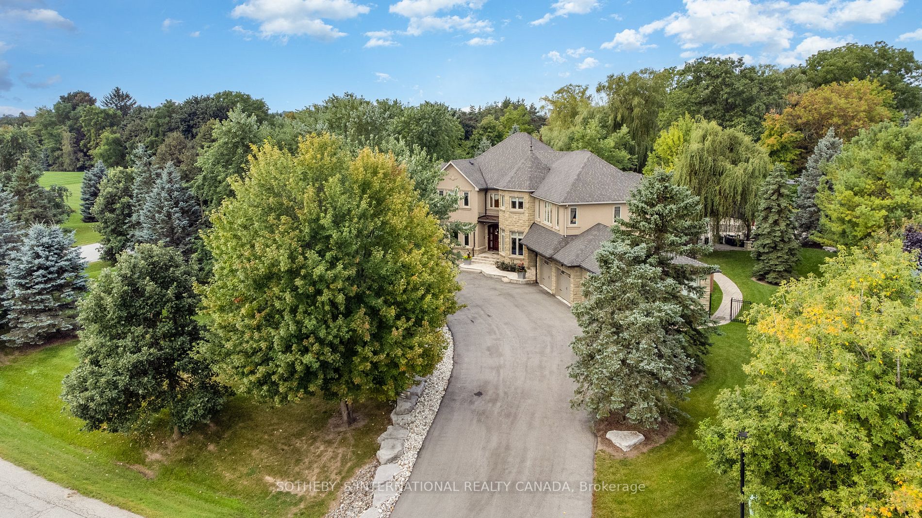 42 Prince Adam Crt