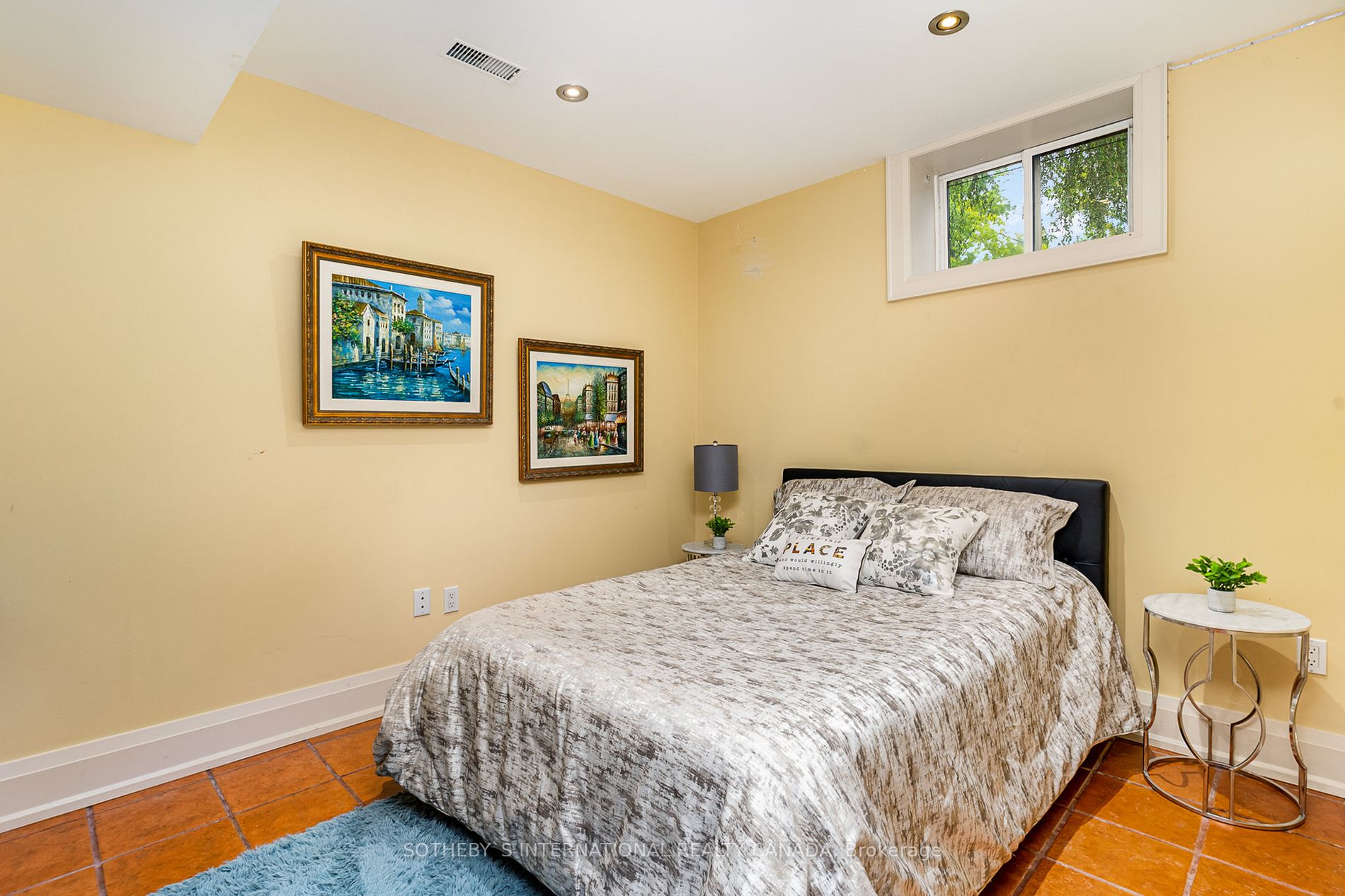42 Prince Adam Crt