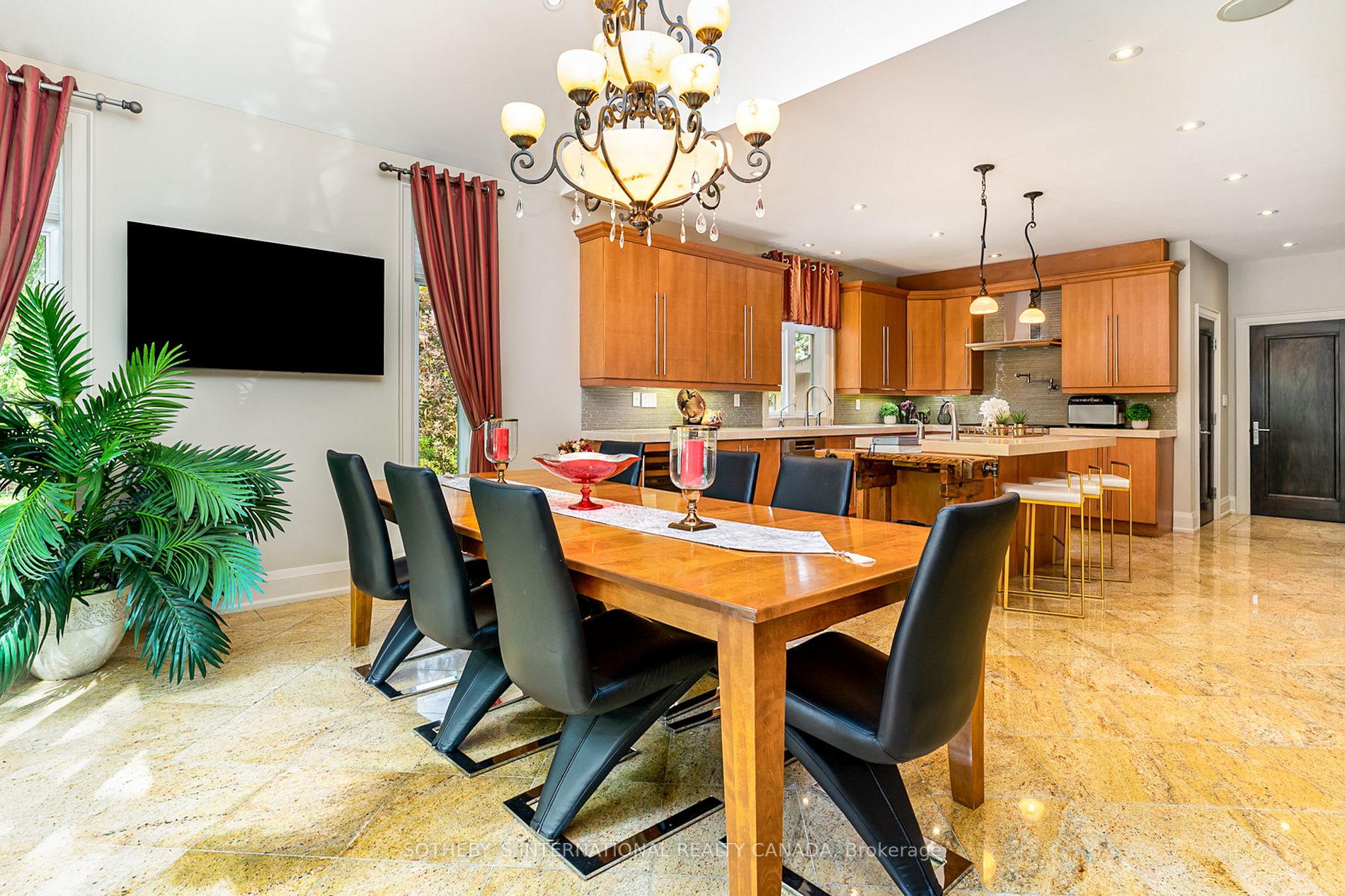 42 Prince Adam Crt