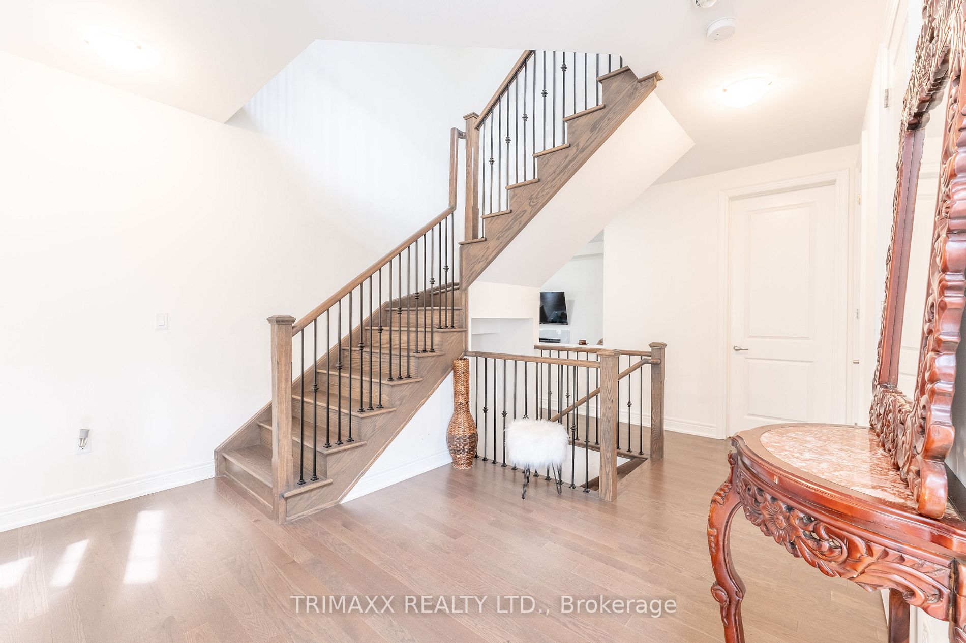 2 Downy Emerald Dr
